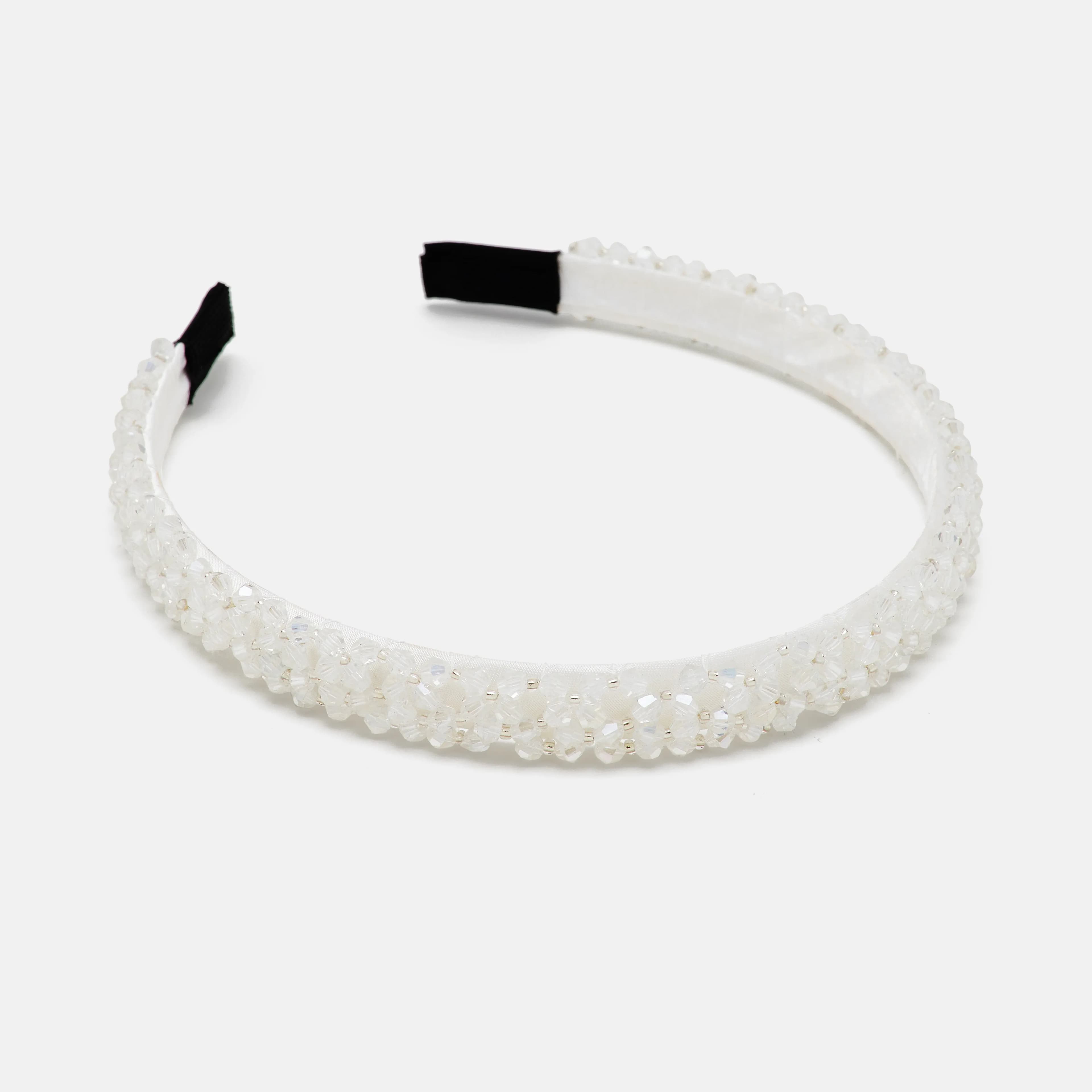 Diadem med vita stenar