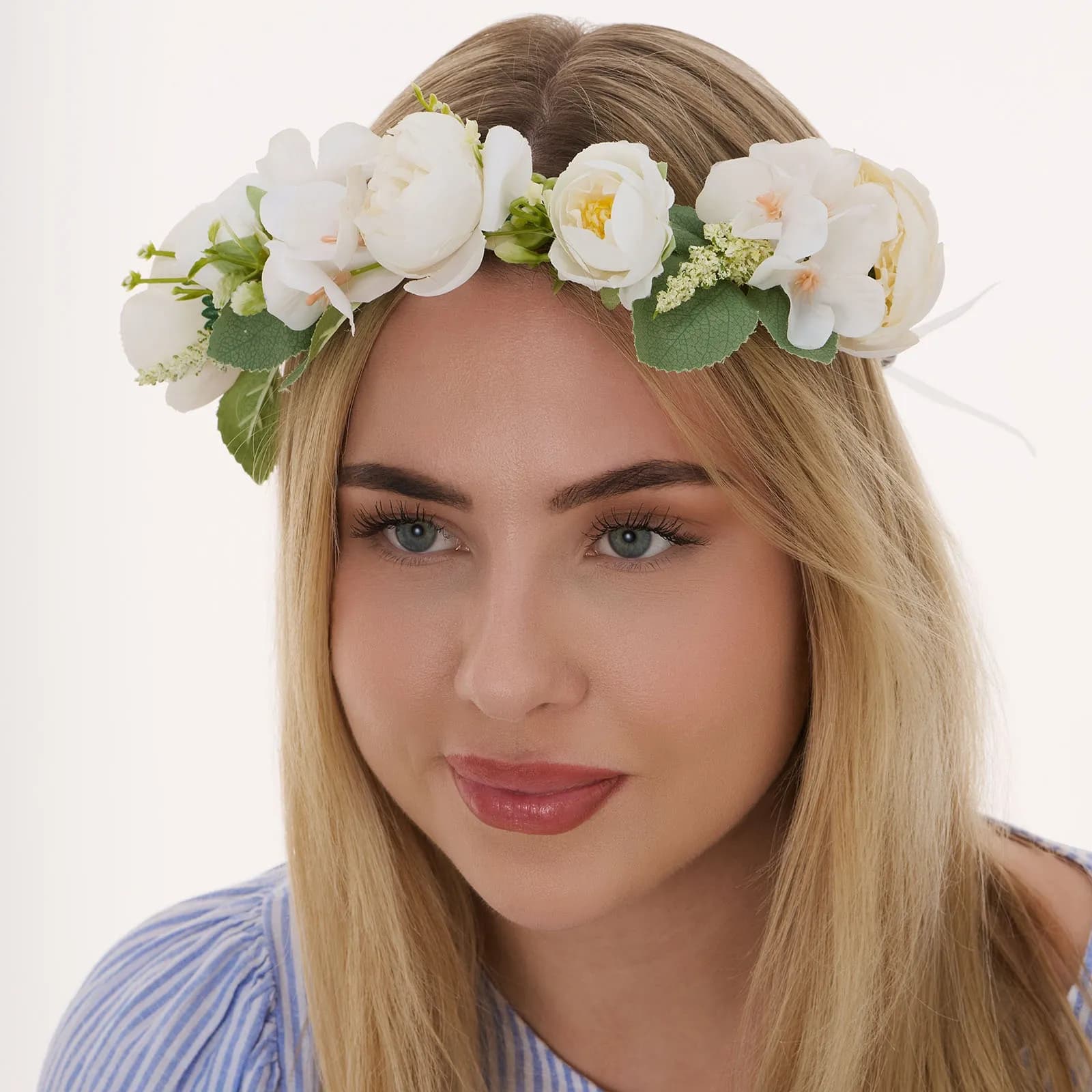 Blomkrans, blandade vita blommor 2