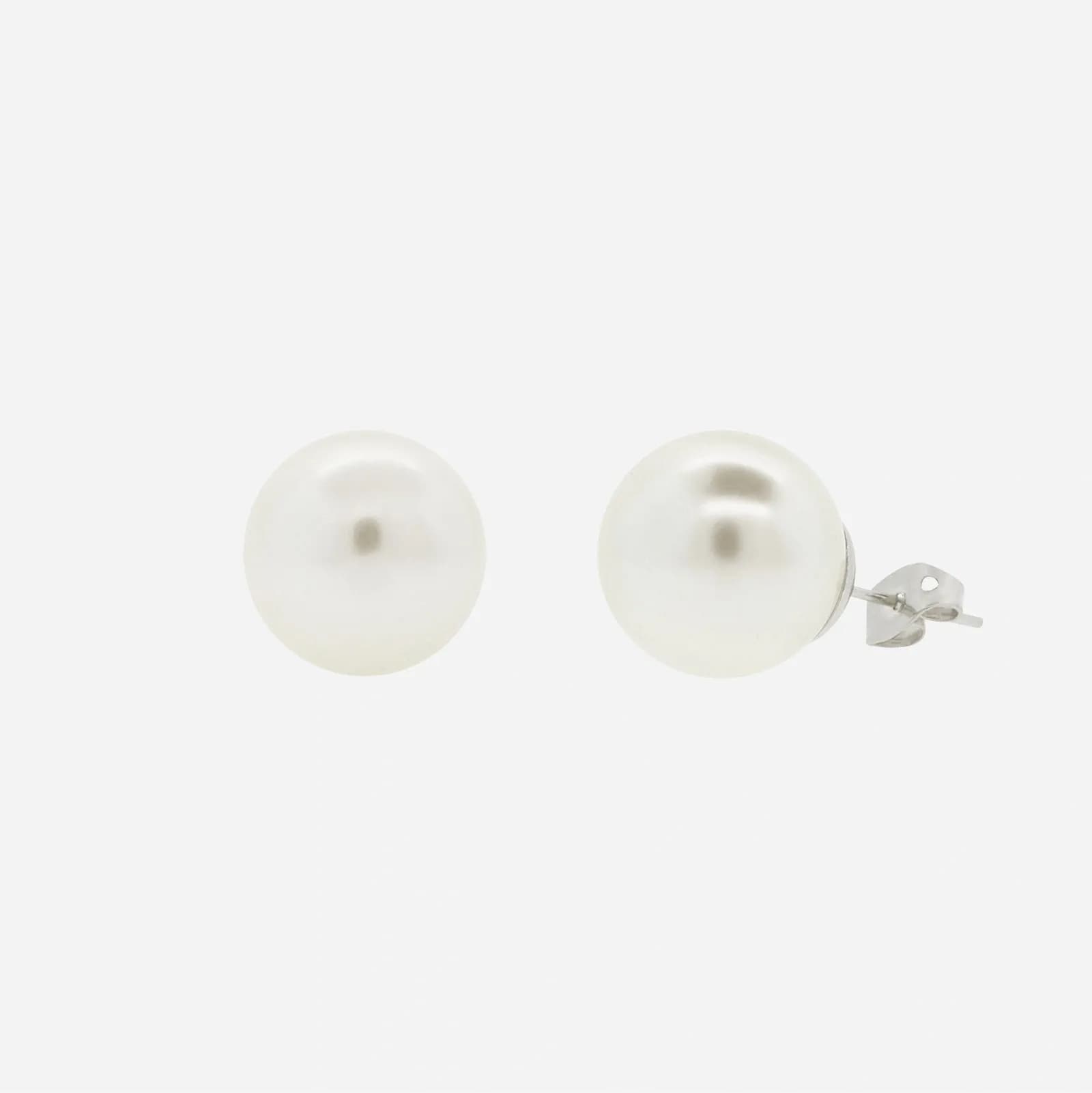 Silverfärgade örhängen - syntetpärlor  14 mm
