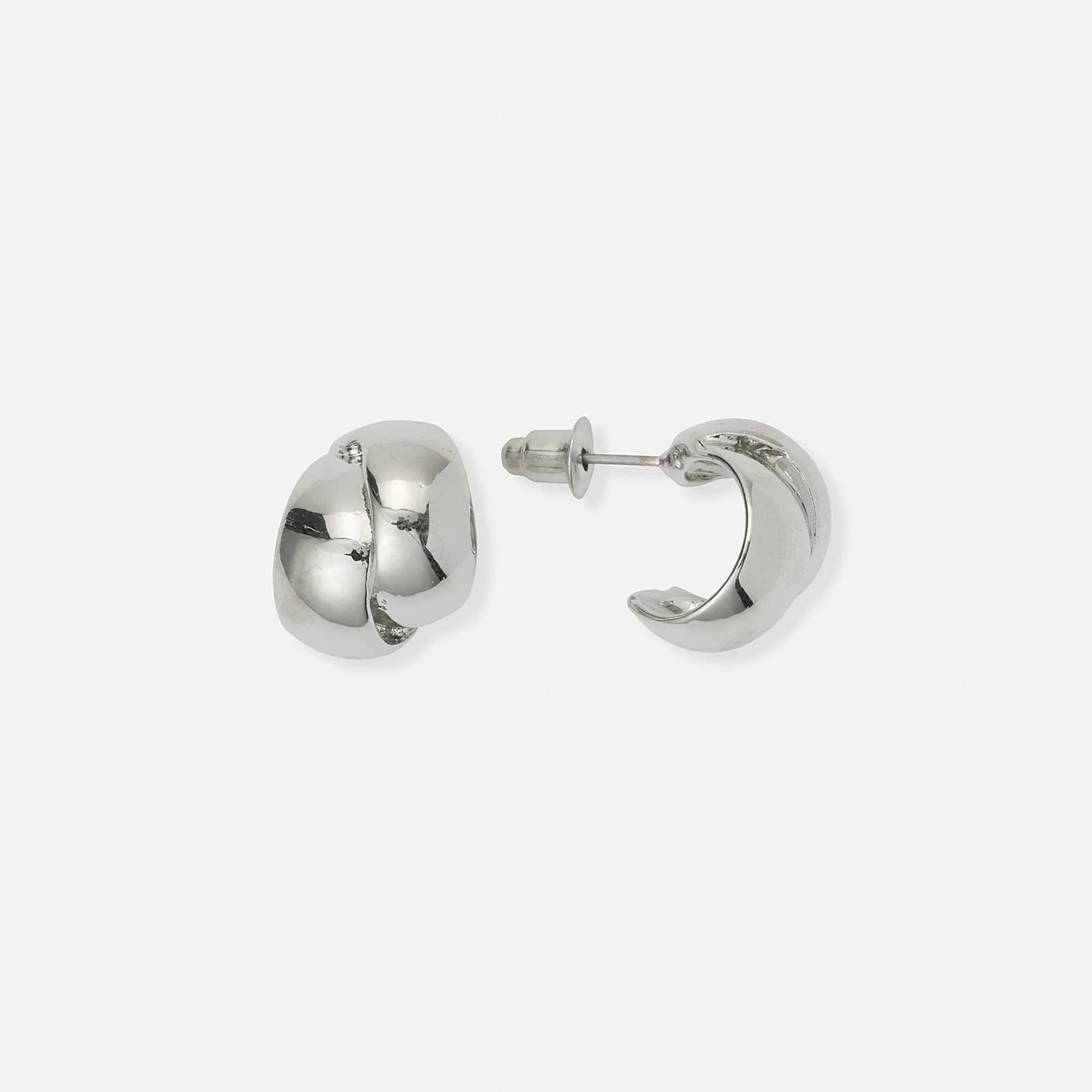 Silverfärgade örhängen, bred C-hoop - 15 mm