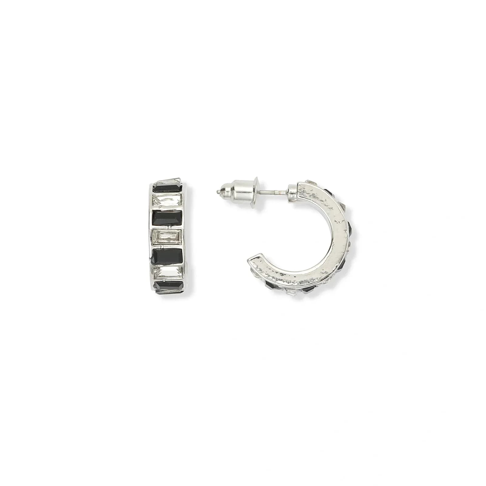 Silverfärgade örhängen, hoops med svart/vita stenar - 16 mm