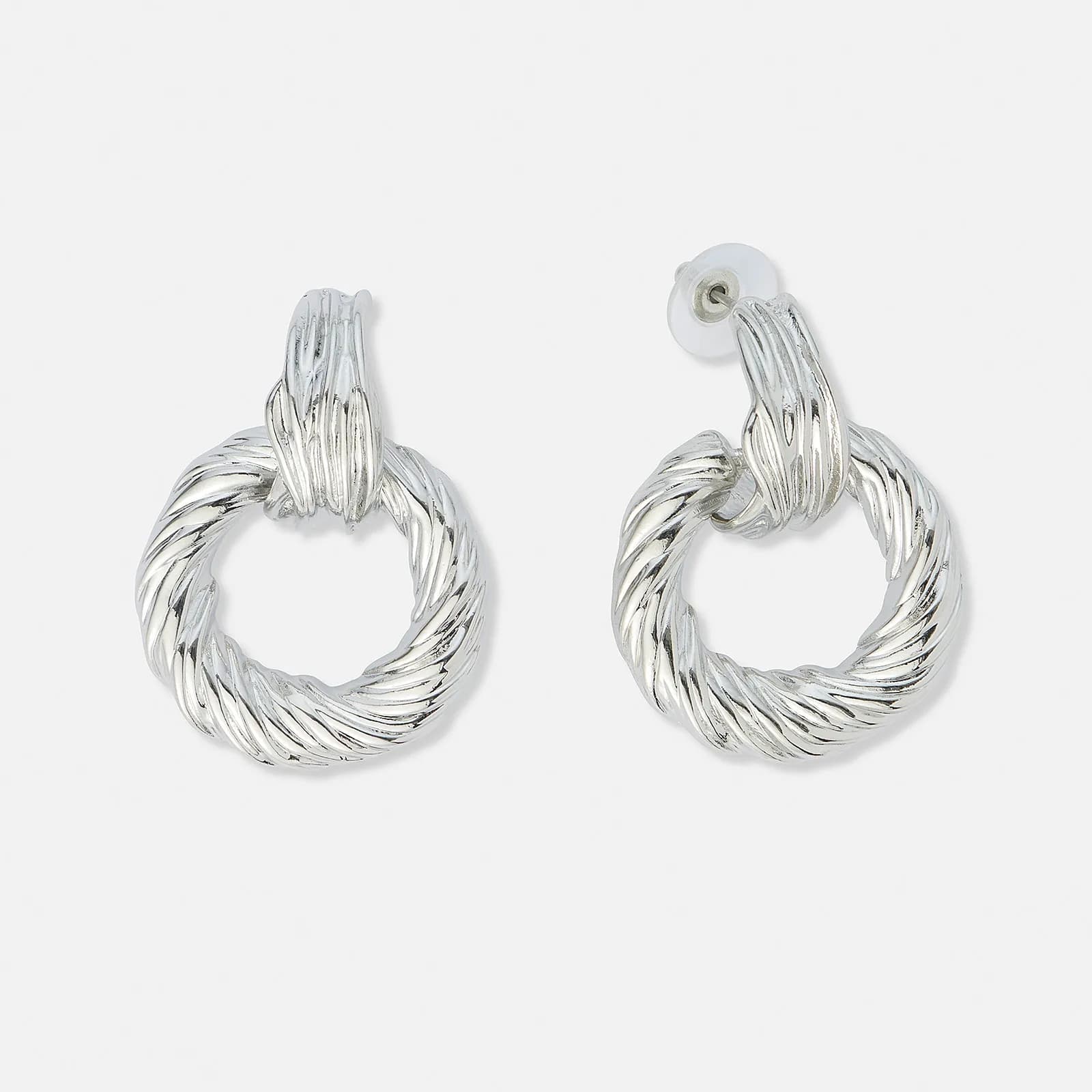 Silverfärgade örhängen vridna ringar - 40x30 mm
