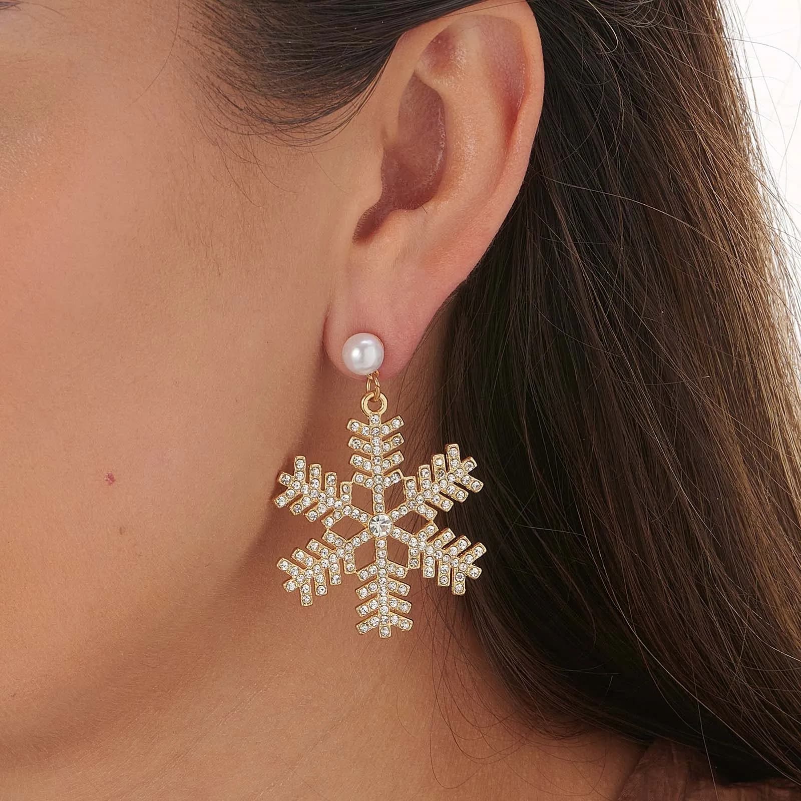Guldfärgade julörhängen - hängande snöflingor 2