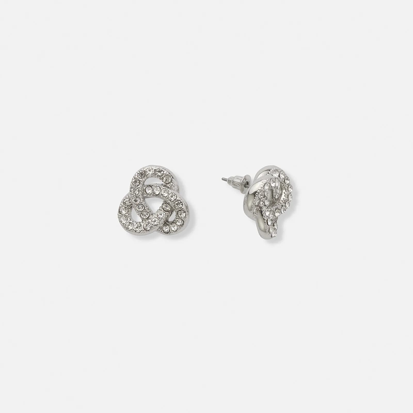 Silverfärgade örhängen, stiftörhängen flätad knut - 2 cm
