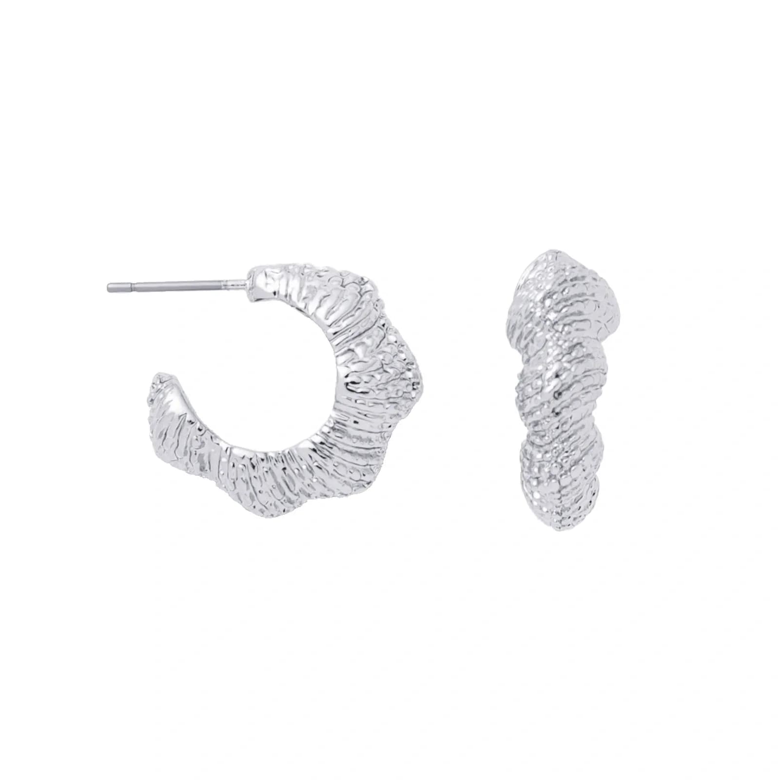 Silverfärgade örhängen, hoops med strukturerad yta - 1,5 cm 2