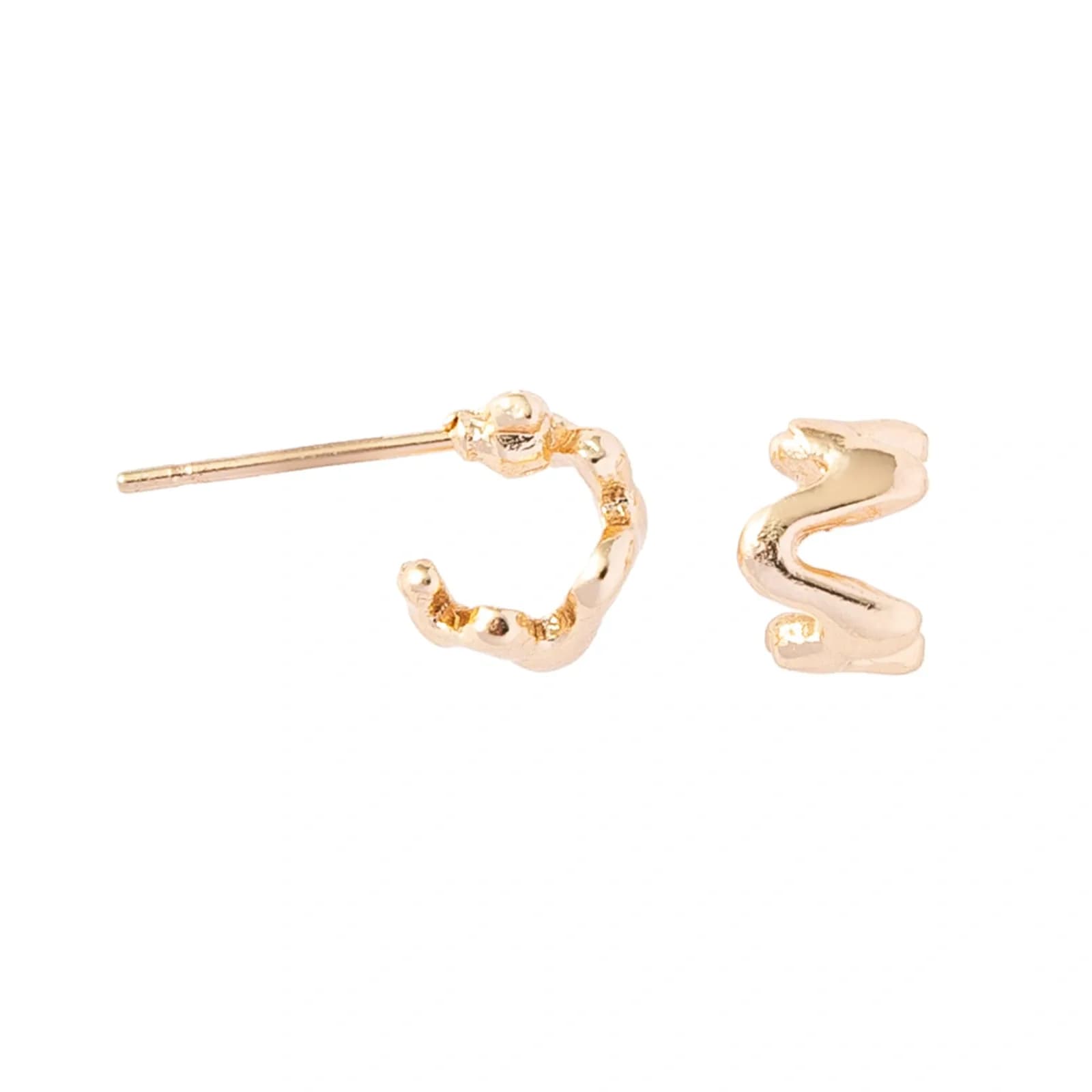 Guldfärgade örhängen C-hoops, vågig design - 1,5cm 2