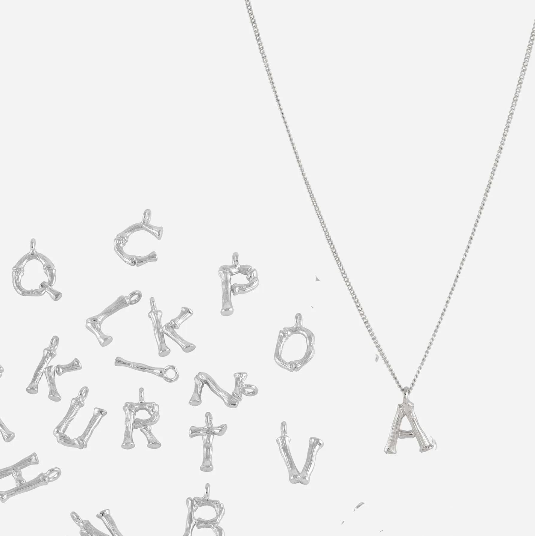 Halsband med bokstäver a-z Silver
