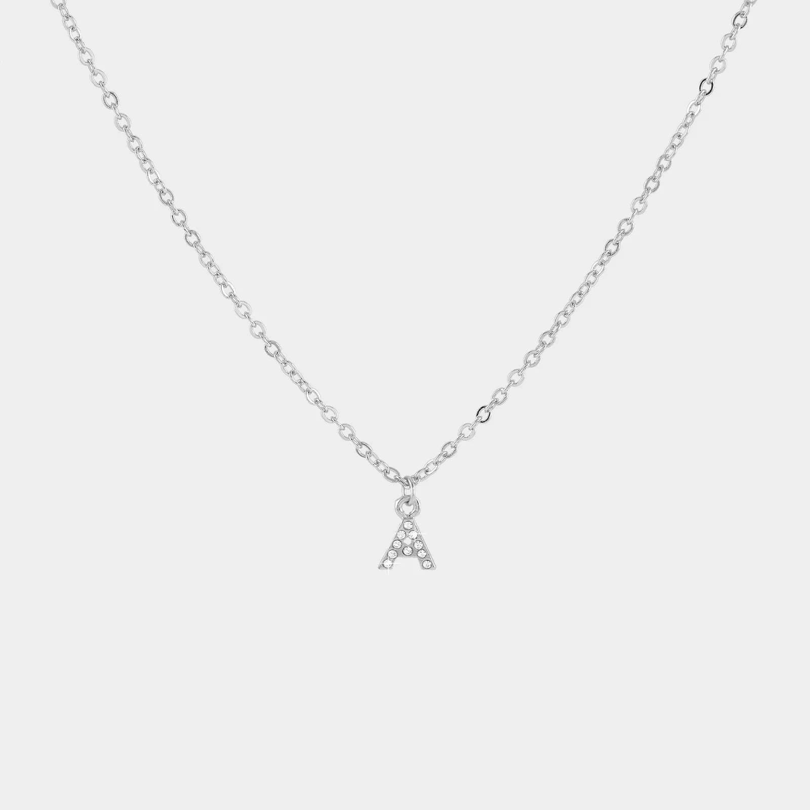 Silverfärgat halsband - bokstav A