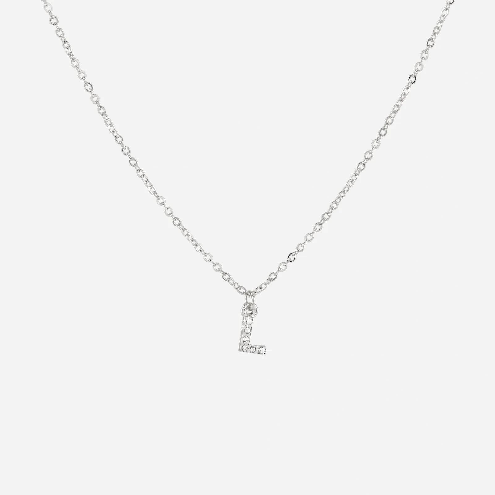 Silverfärgat halsband - bokstav L