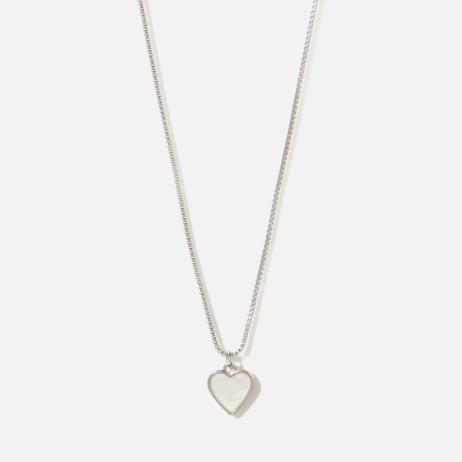 Silverfärgat halsband - Venezia, vitt hjärta