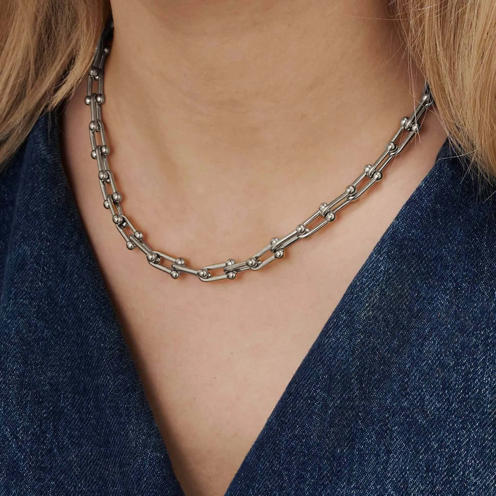 Silverfärgat halsband, byglar, 40+5cm 2