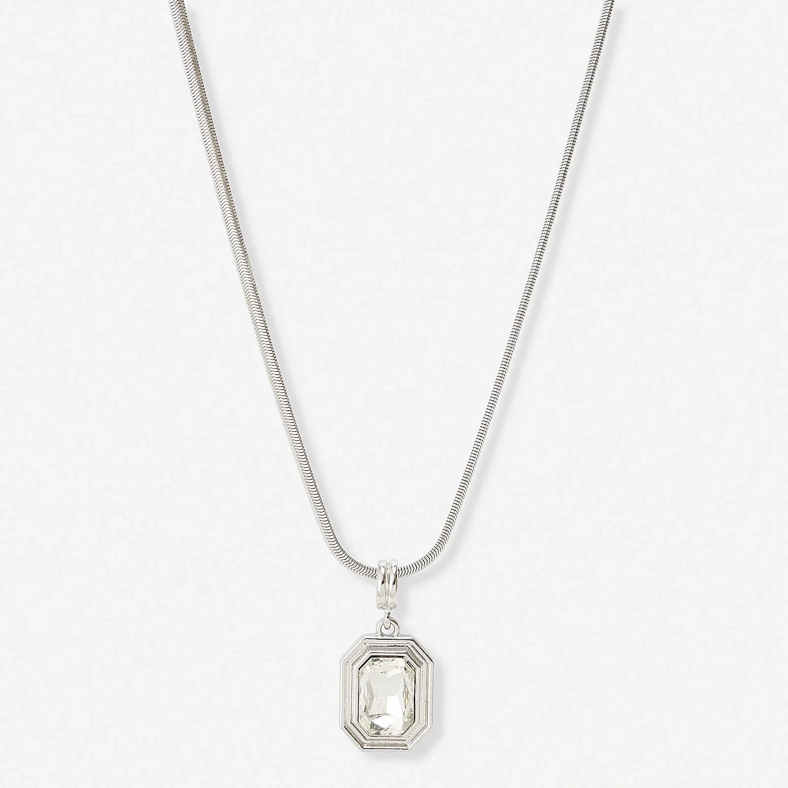 Silverfärgat halsband, åttkantigt hänge, 49+7cm 1