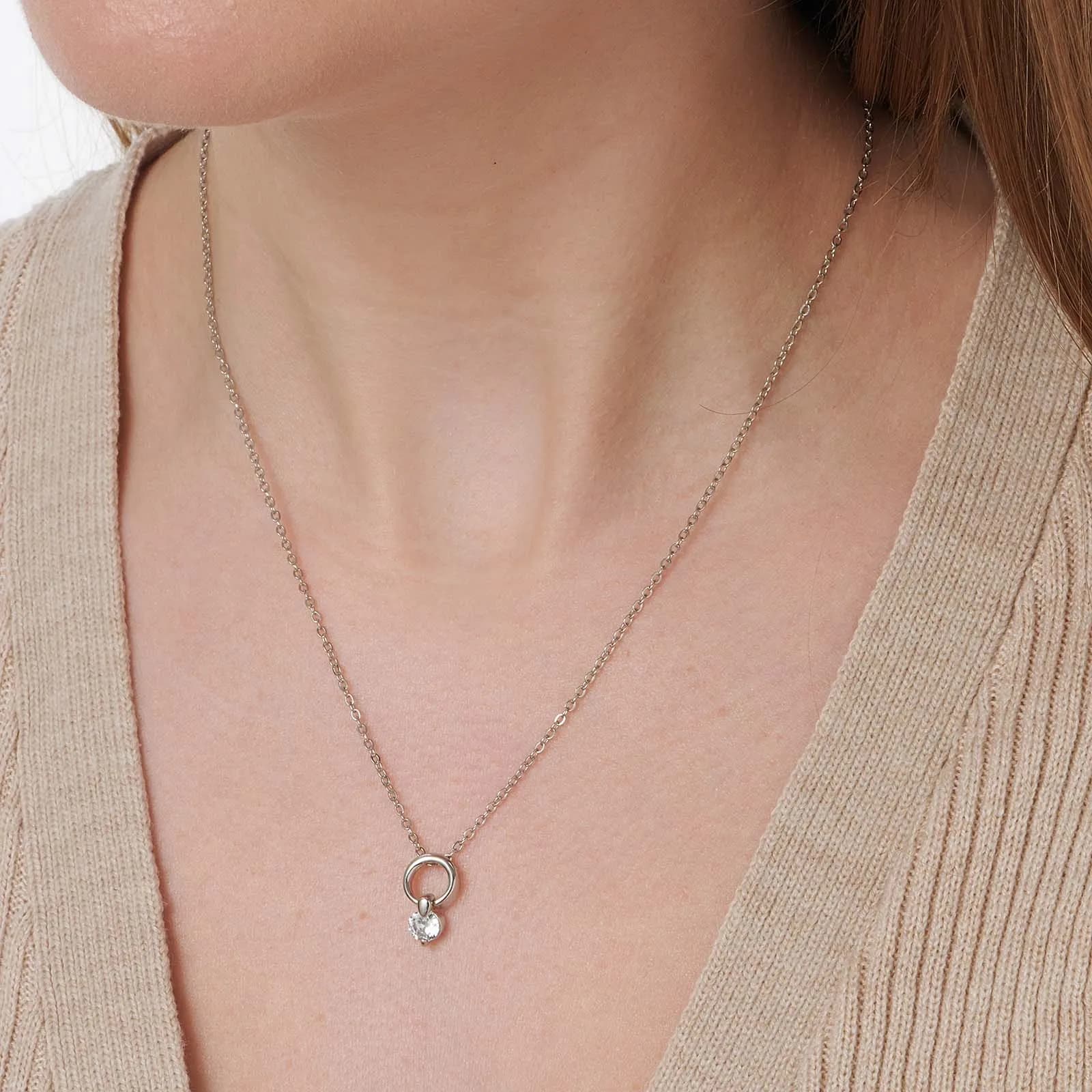 Silverfärgat halsband, cirkel med hängande kristall – 42+7 cm 2