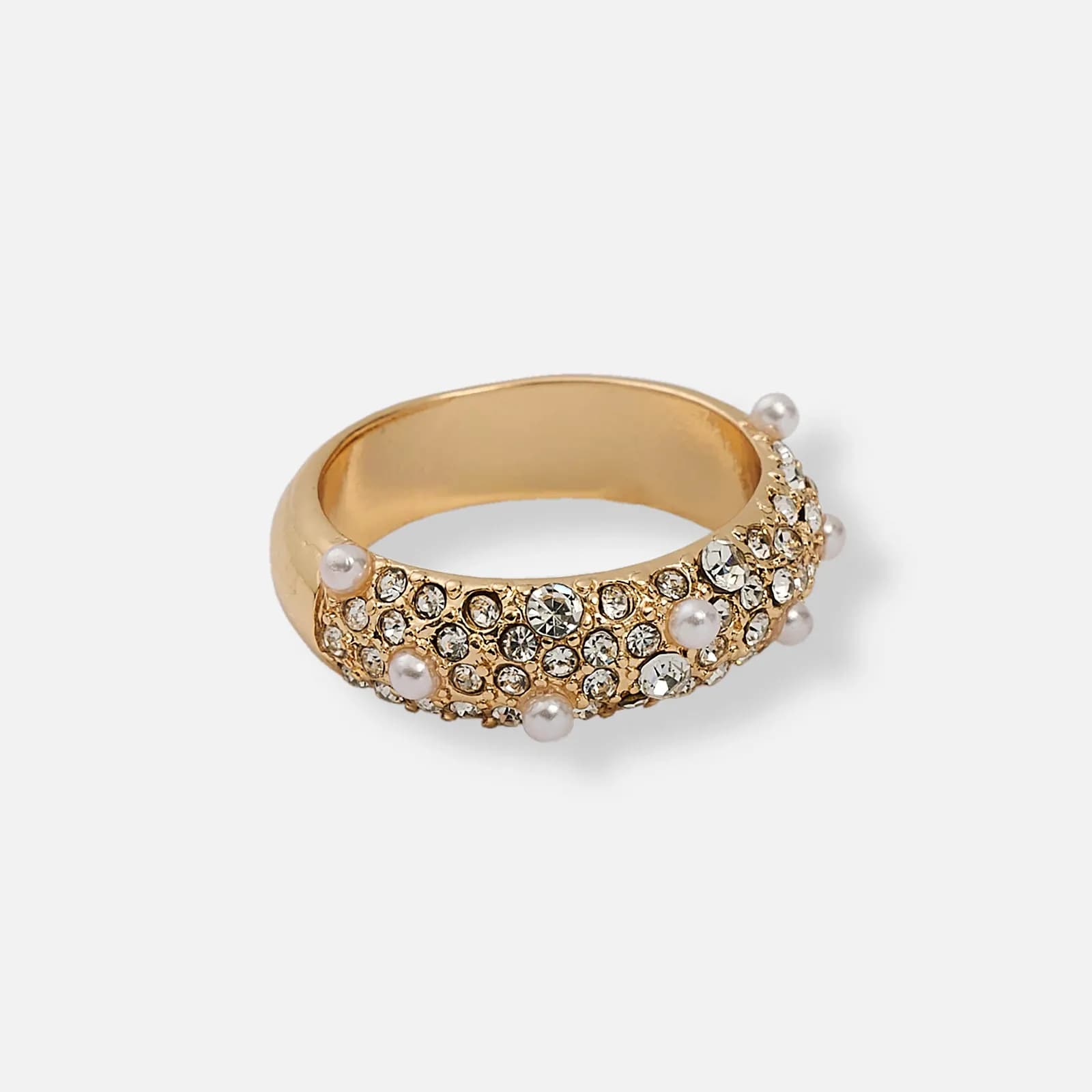 Guldfärgad ring med strass och pärlor