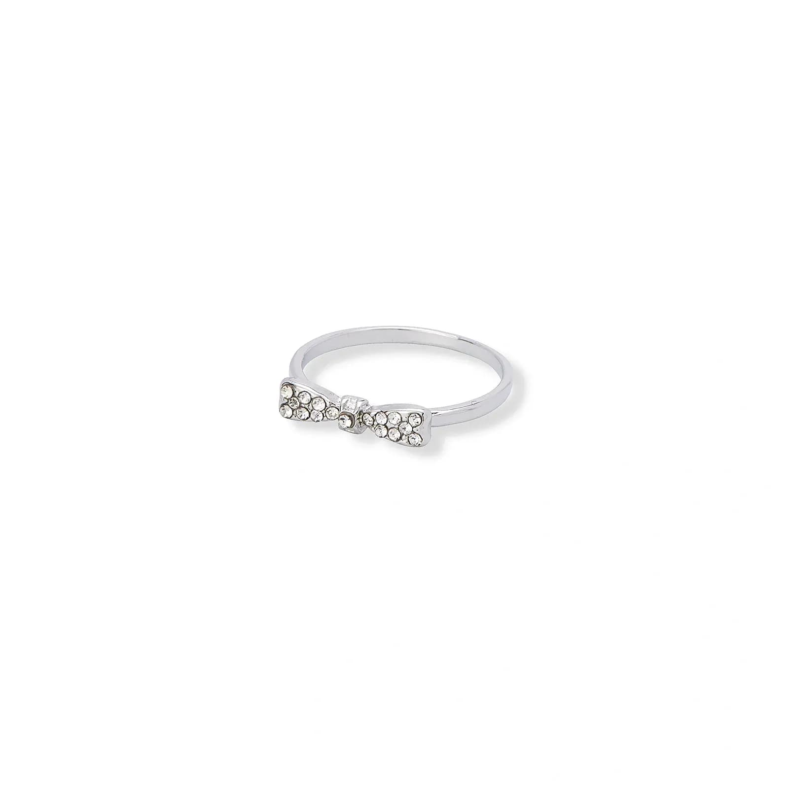 Silverfärgad ring med liten rosett & vita stenar