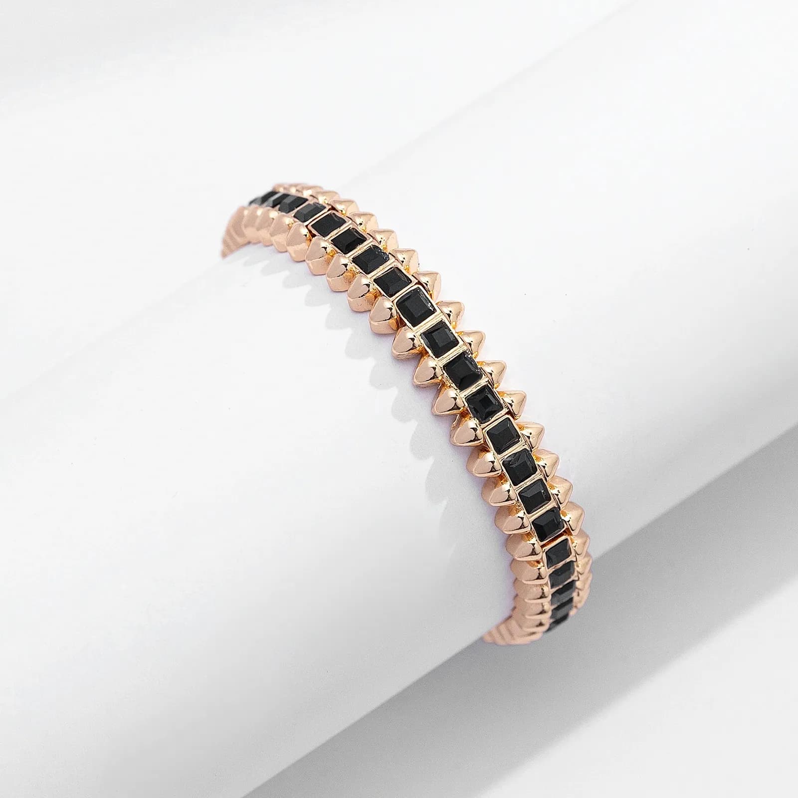 Guldfärgat armband Spike Noir, svarta stenar med nitar - Elastiskt 2