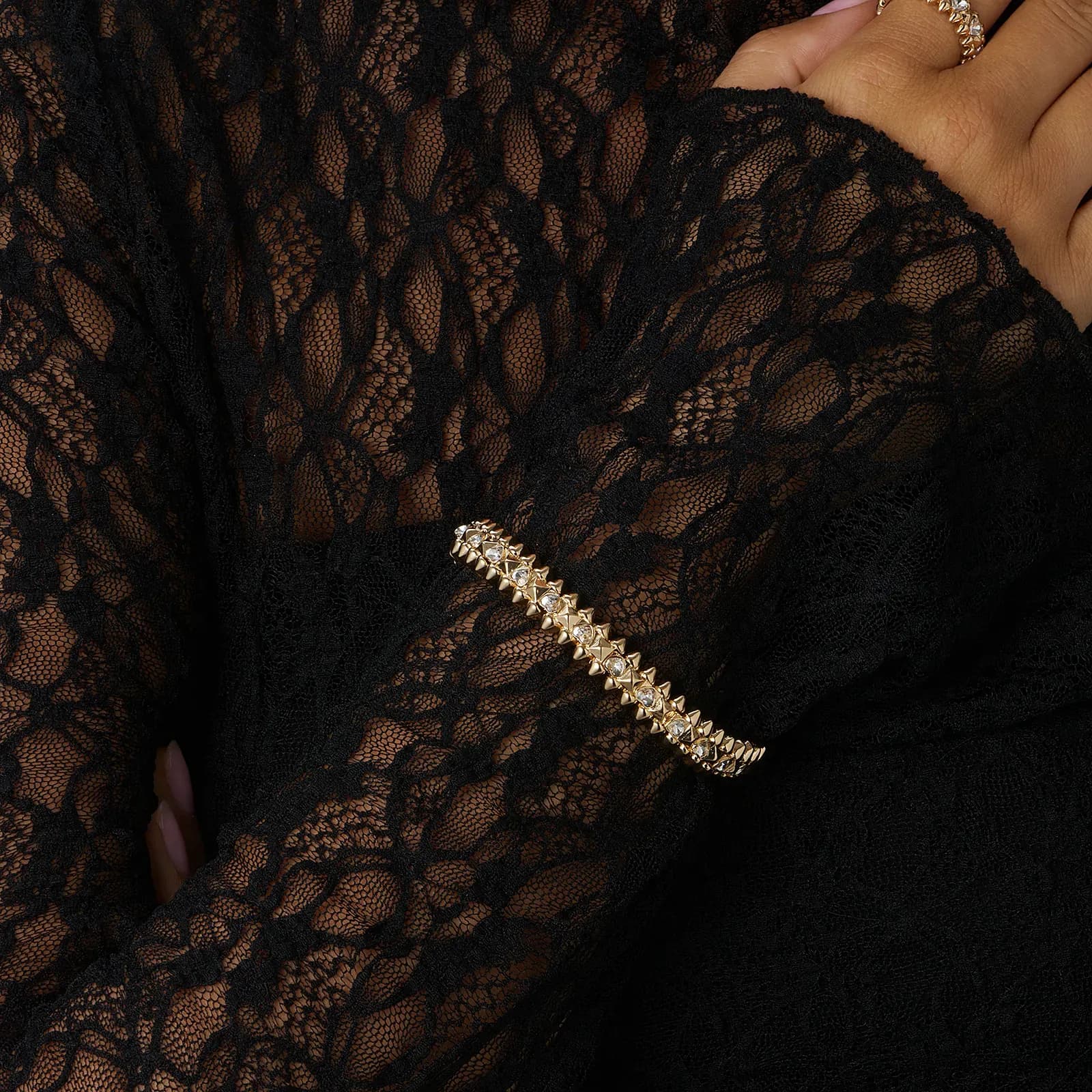Guldfärgat armband Spike Noir, klara hjärtan - Elastiskt 3