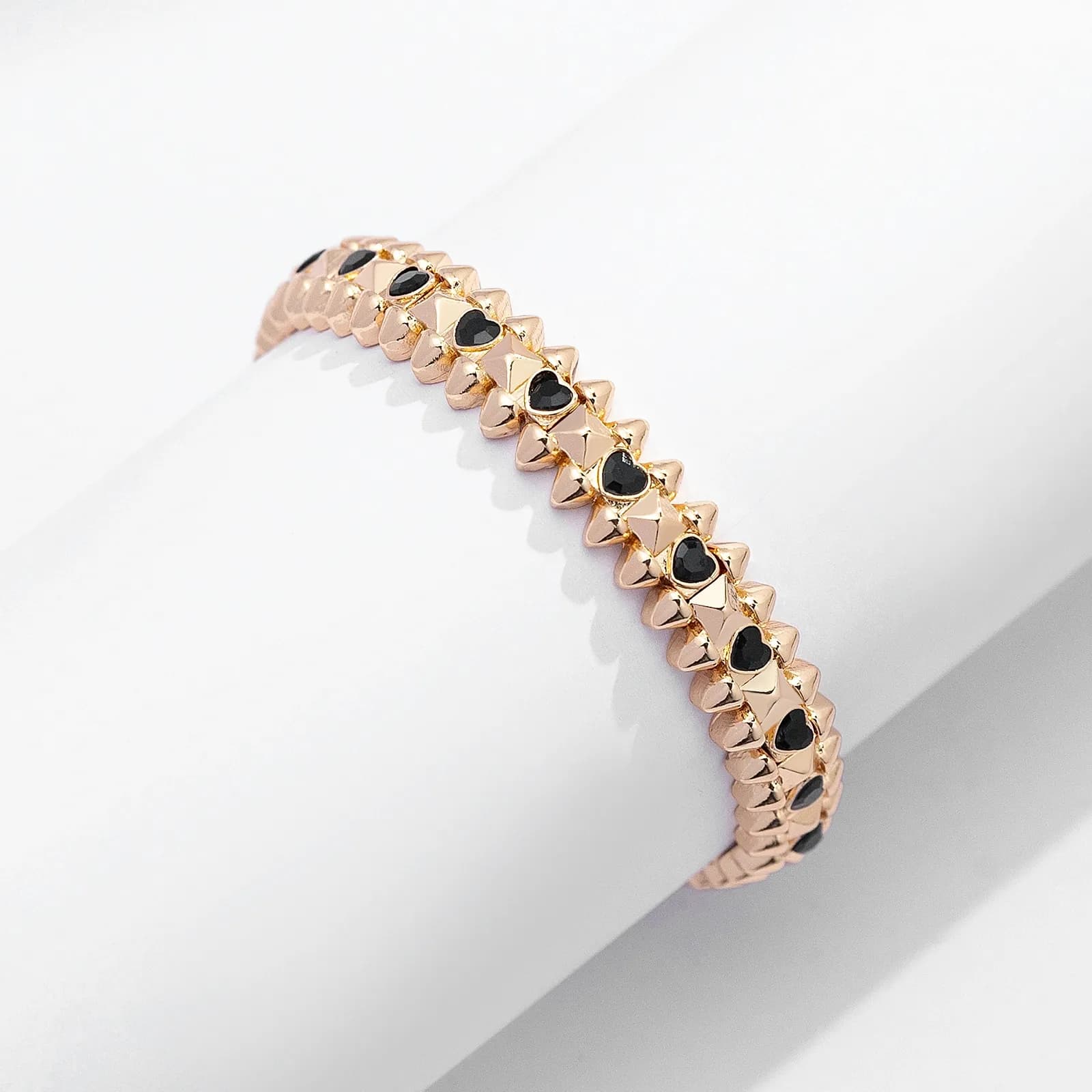 Guldfärgat armband Spike Noir, svarta hjärtan - Elastiskt 2