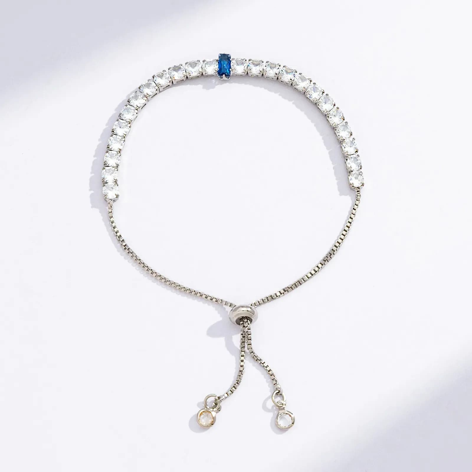 Silverfärgat tennisarmband, blå rektangulär glassten - Justerbar 2