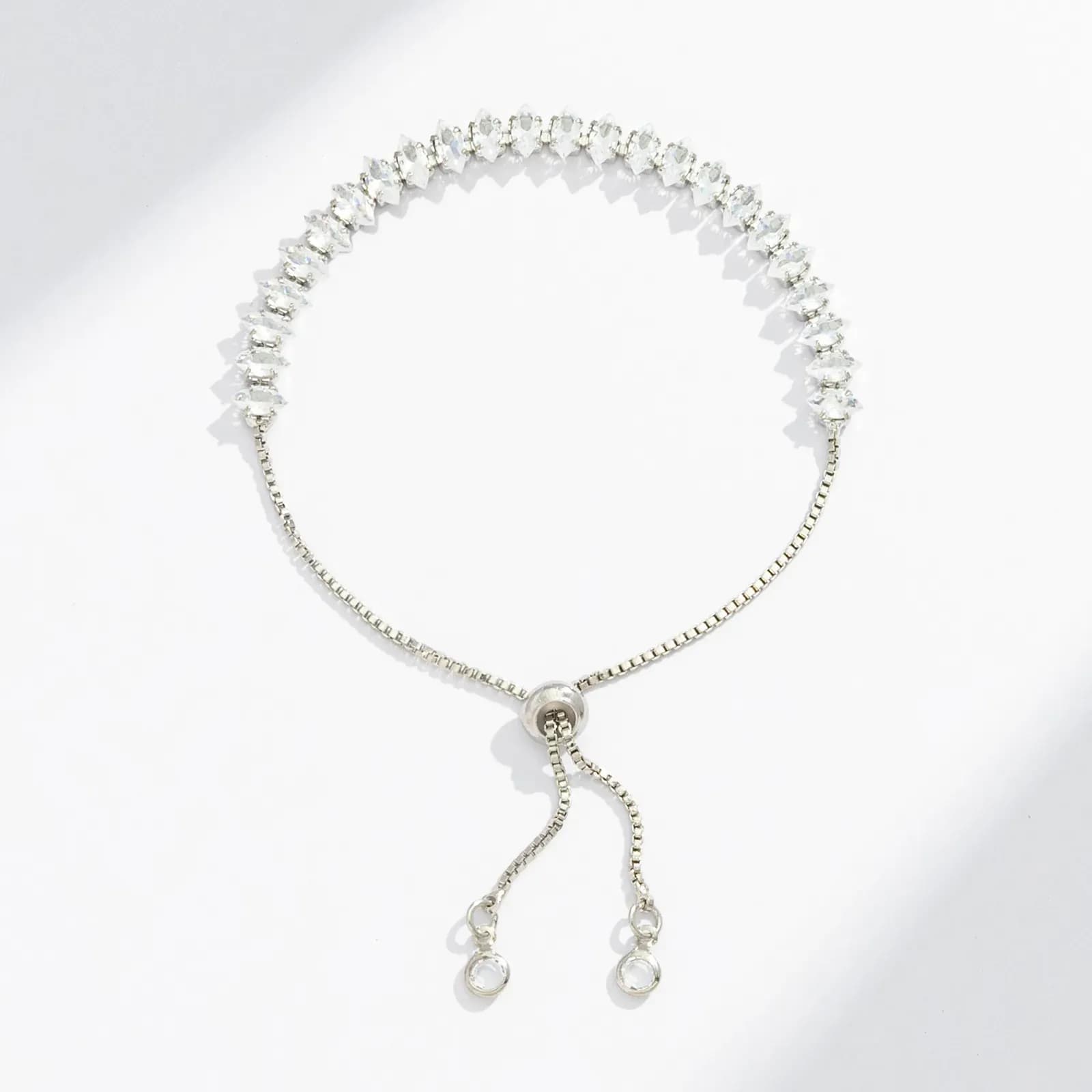 Silverfärgat tennisarmband, ovala glasstenar - Justerbar