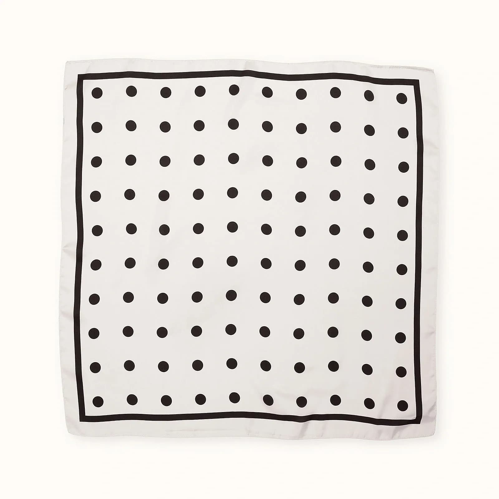 Vit och svart prickig scarf