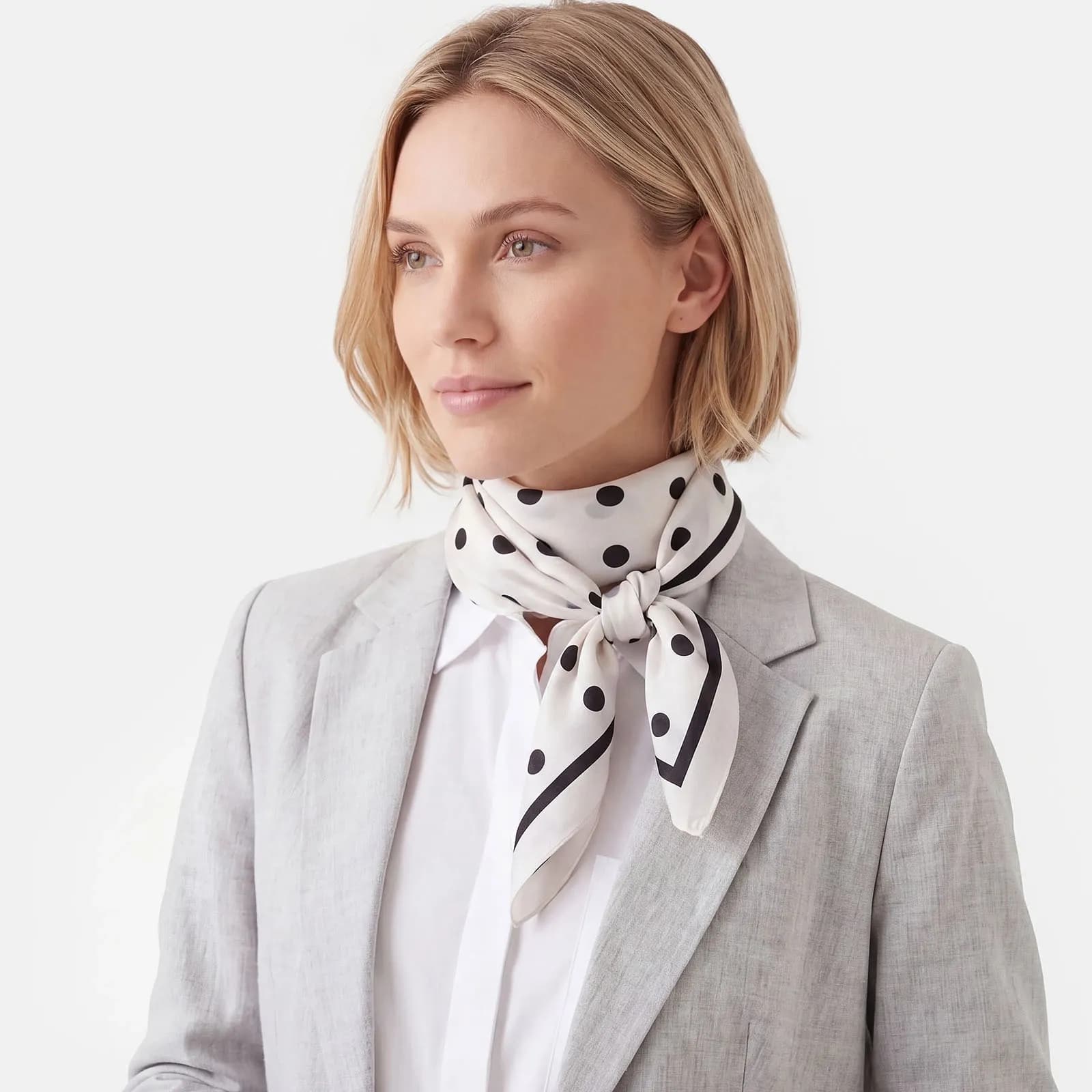 Vit och svart prickig scarf 3
