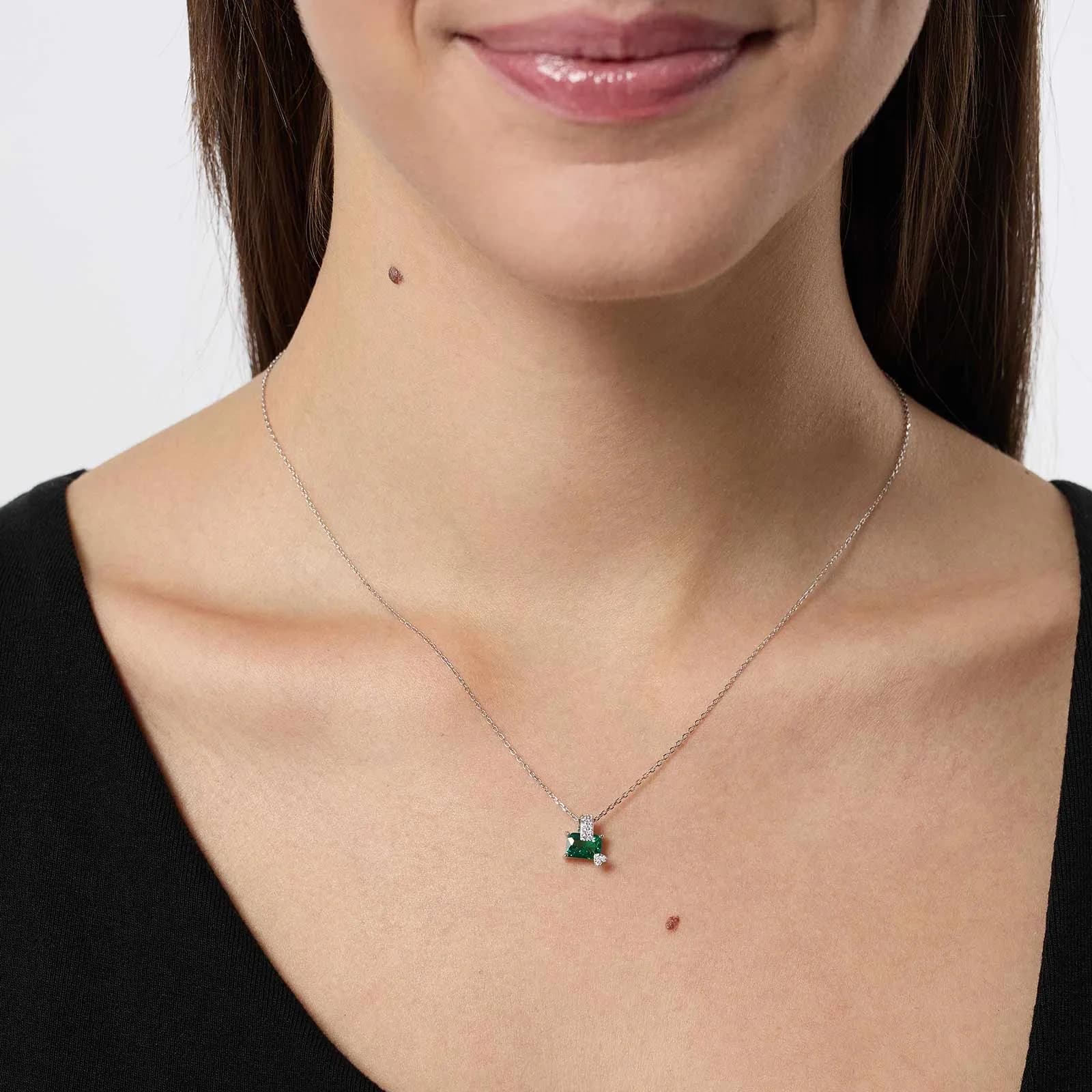 Halsband i äkta silver - grön Zirkonia med hjärta, 40+5cm 2