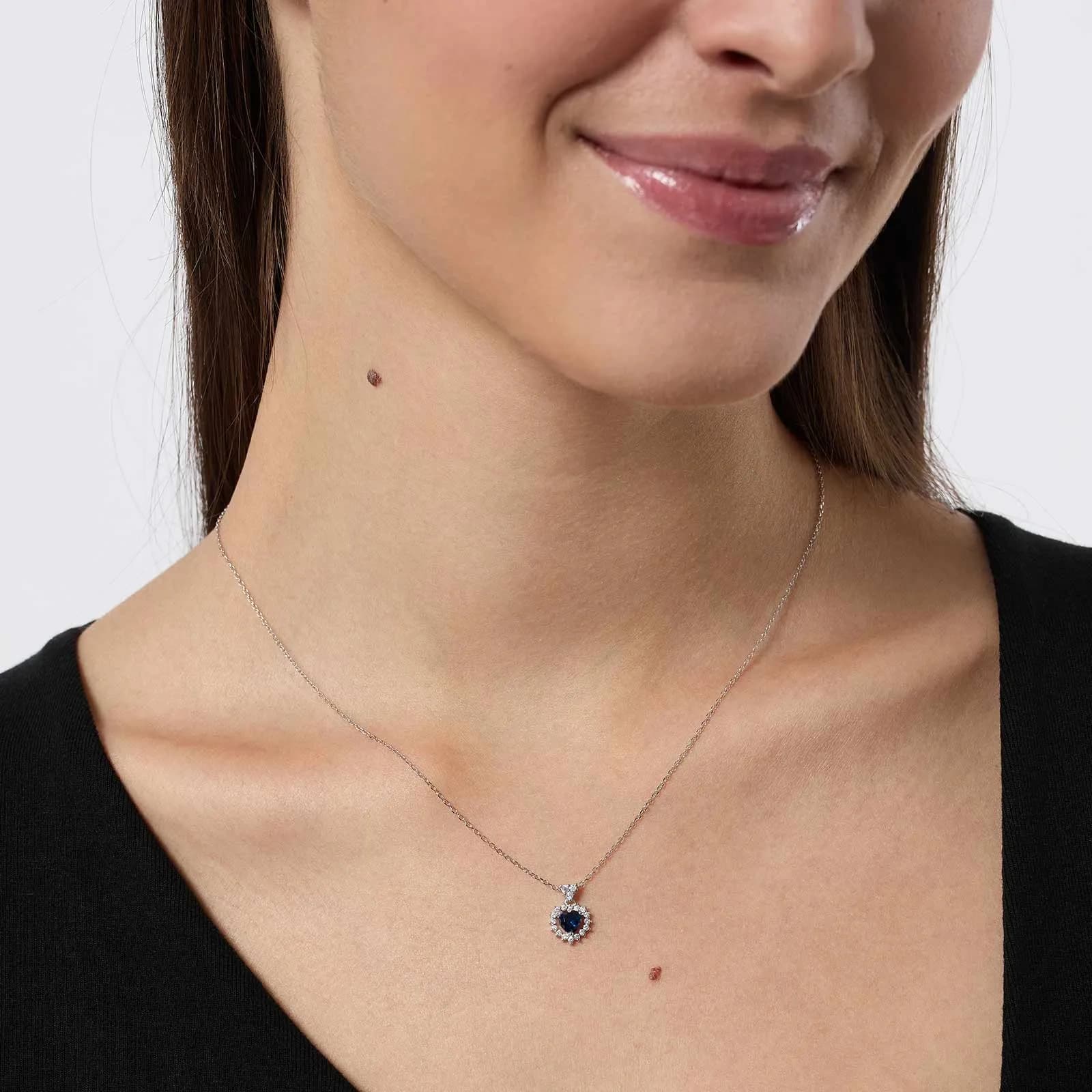 Halsband i äkta silver -  blått hjärta med halo, 40+5cm 2