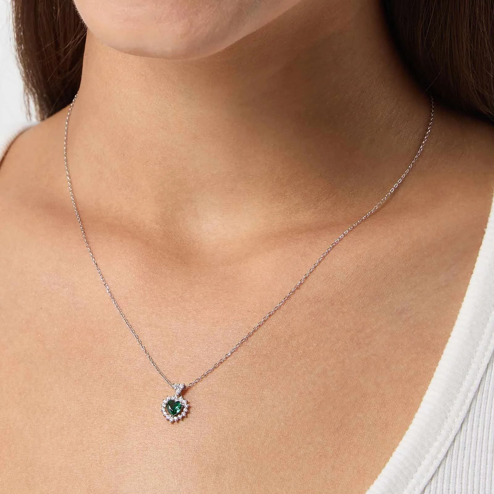 Halsband i äkta silver -  grönt hjärta med halo, 40+5cm 2