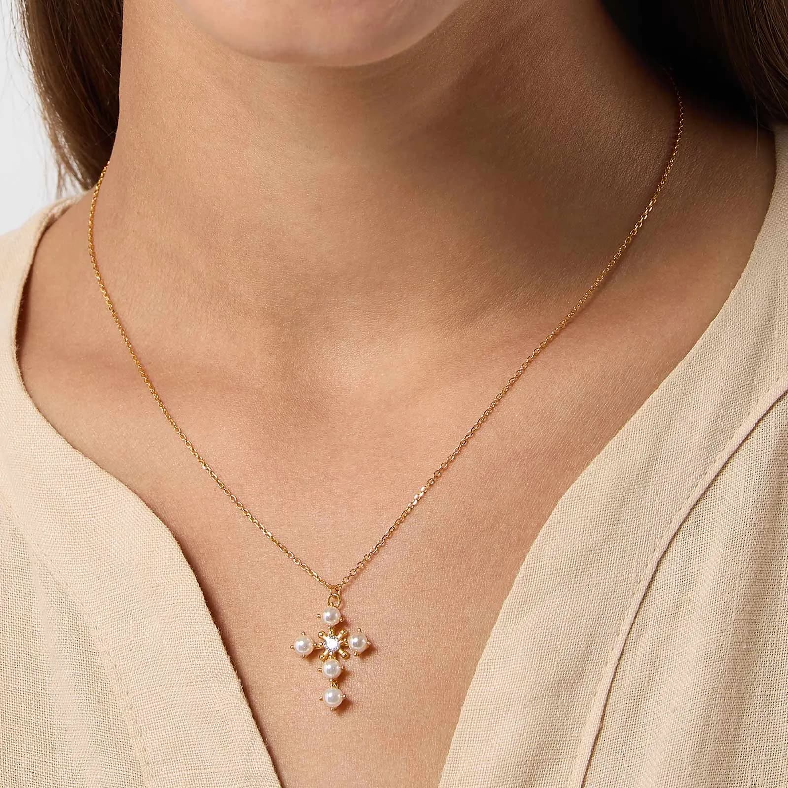 Guldpläterat halsband i äkta silver - kors med Shell Pearls 2