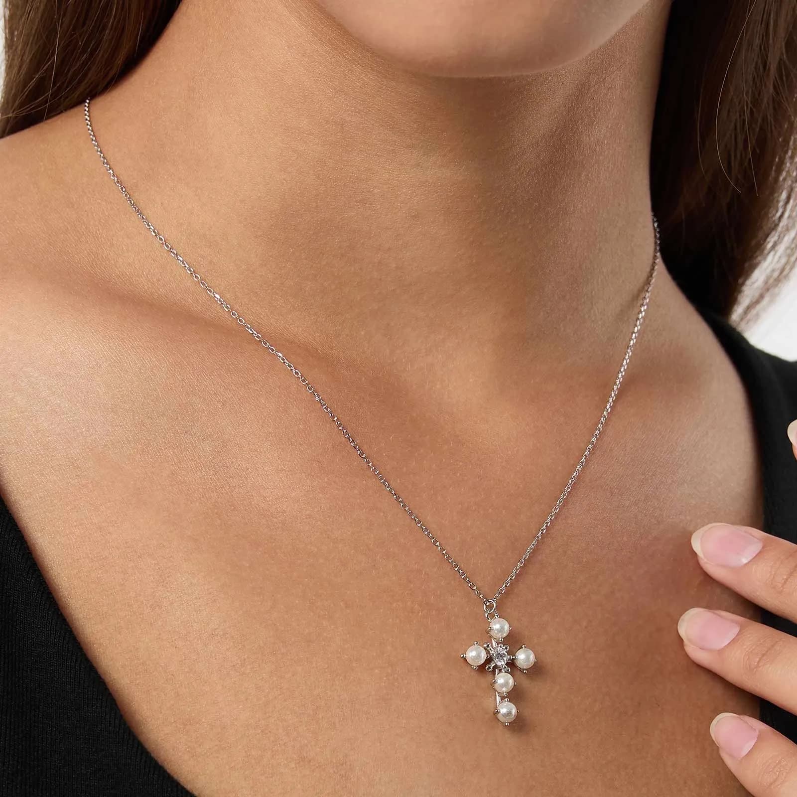 Halsband i äkta silver - kors med Shell Pearls 2