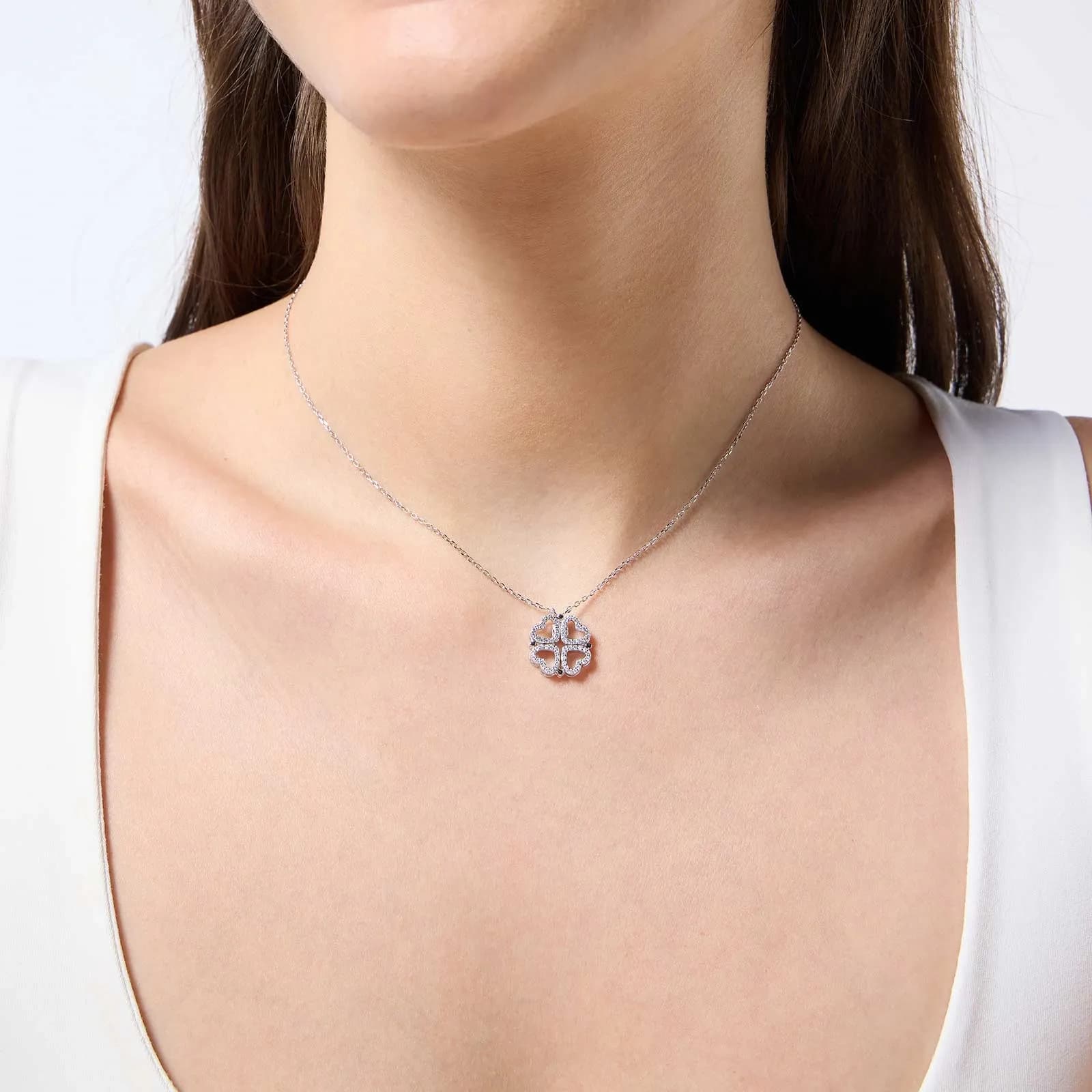 Halsband i äkta silver - hänge fyrklöver 2