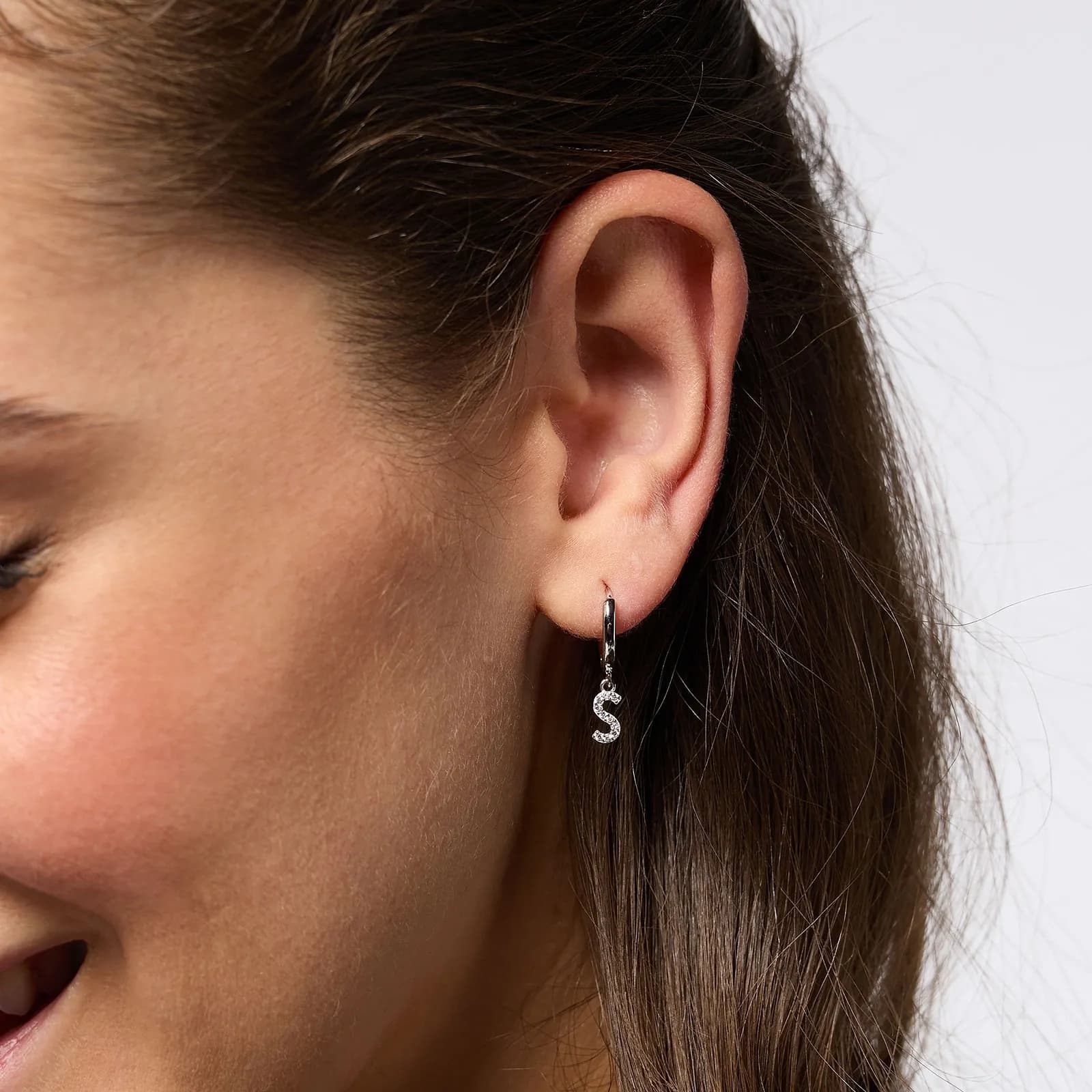 Örhängen äkta silver - hoops, bokstav S 2
