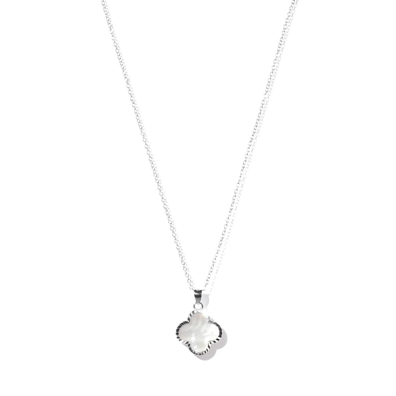 Halsband i äkta silver -  fyrklöver, snäckskal