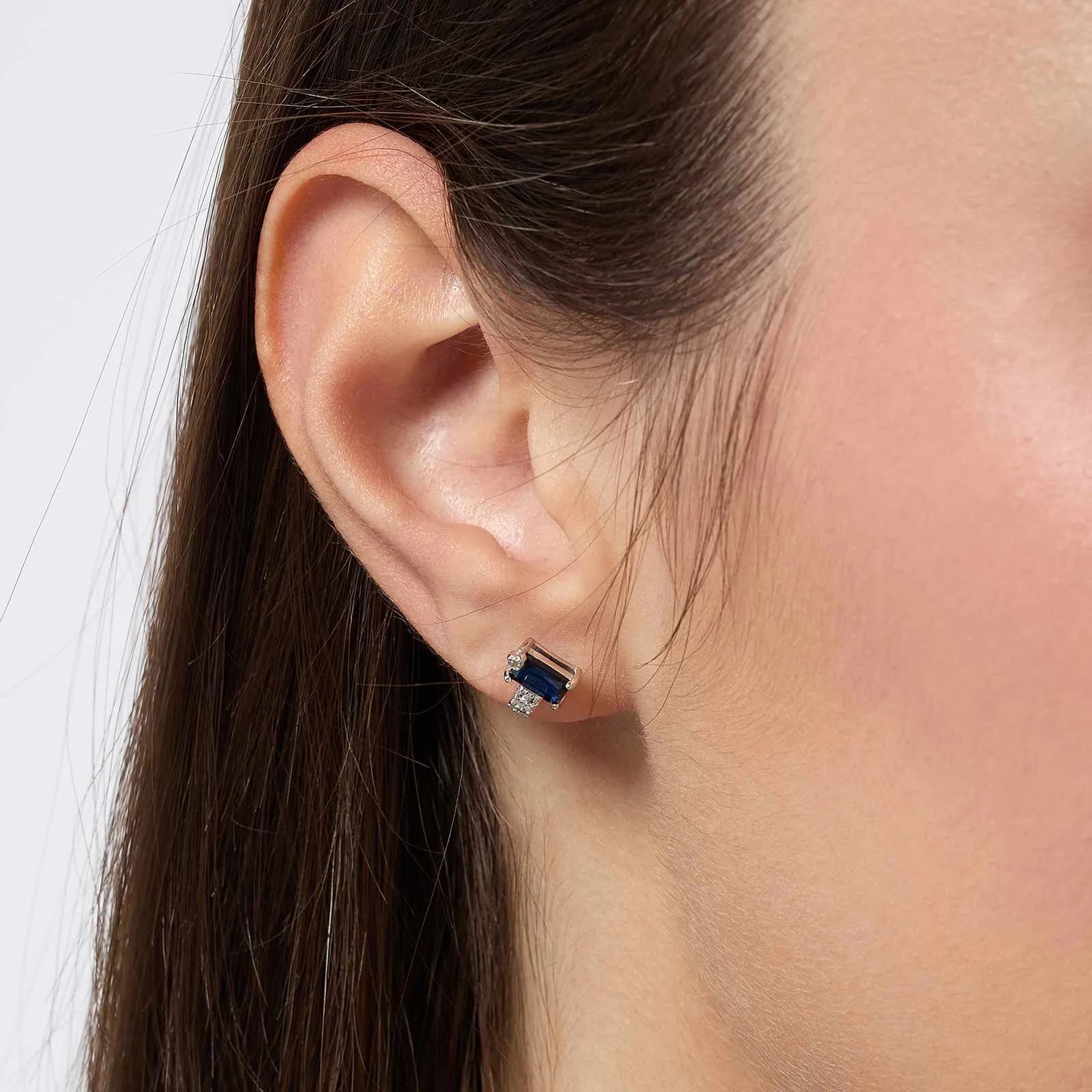 Studs i äkta silver -  Blå Zirkonia med hjärta 3