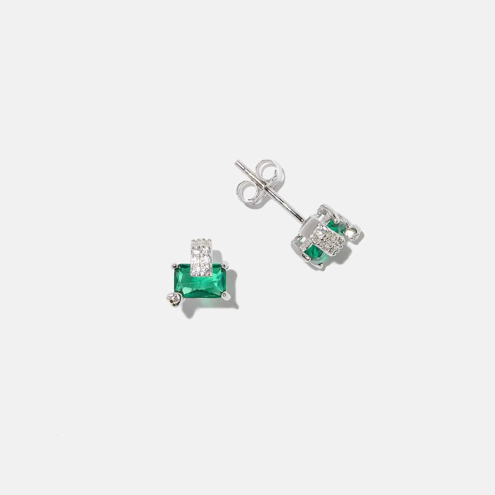Studs i äkta silver -  Grön Zirkonia med hjärta