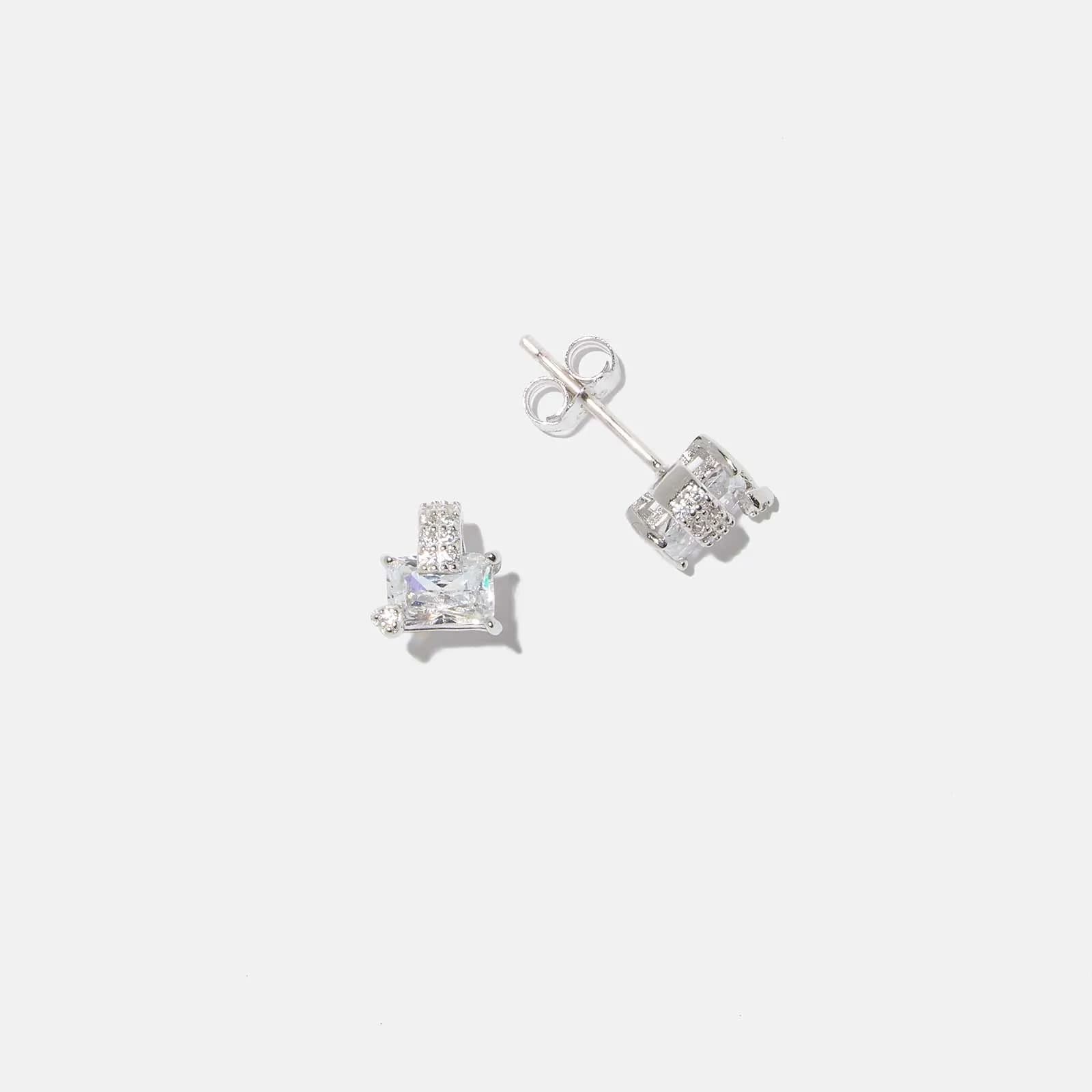 Studs i äkta silver -  Vit Zirkonia med hjärta