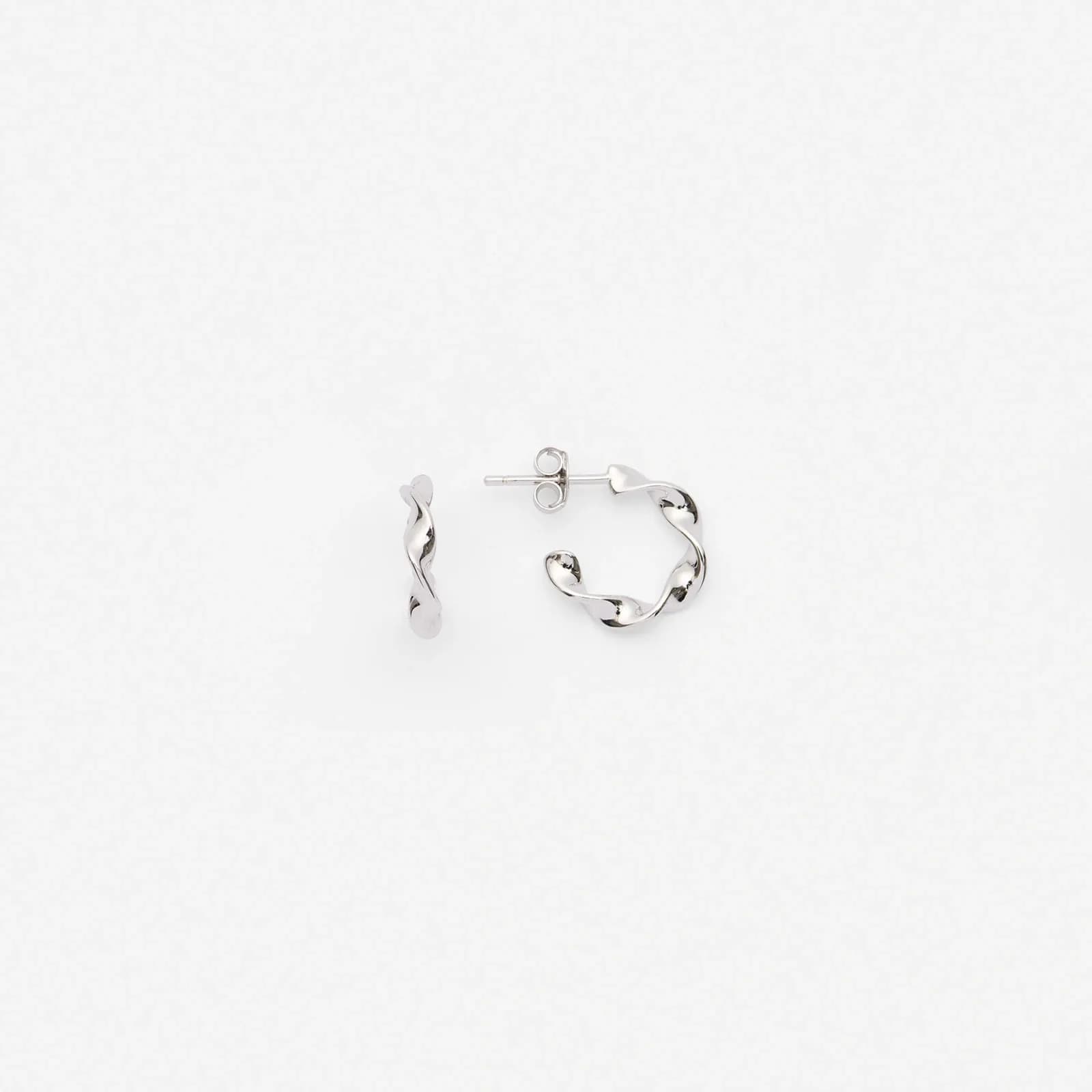 Silverörhängen - vridna hoops