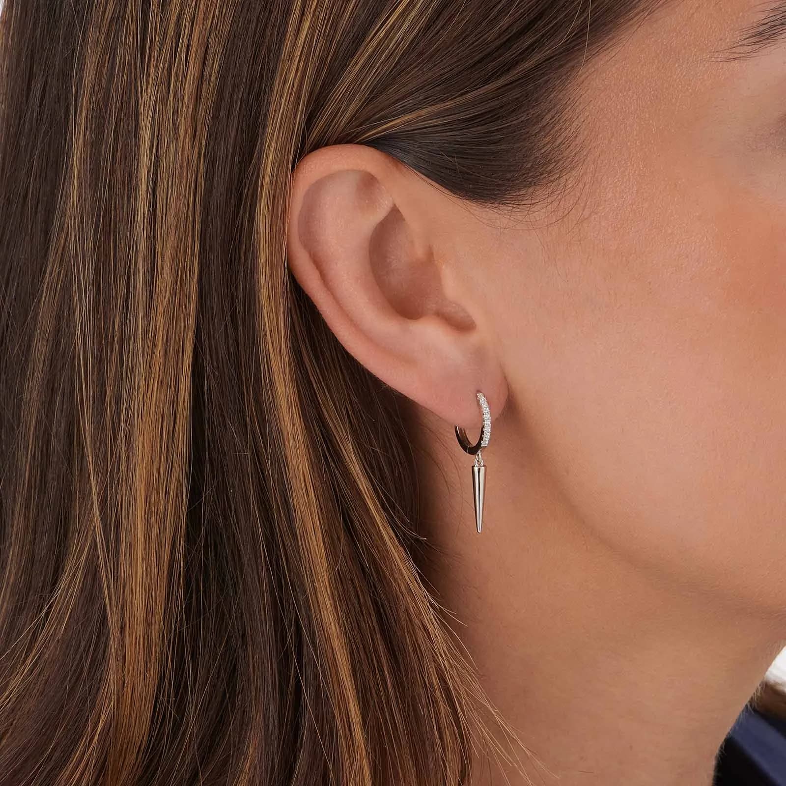 Silverörhängen hoops med tunn spike - 12mm 2