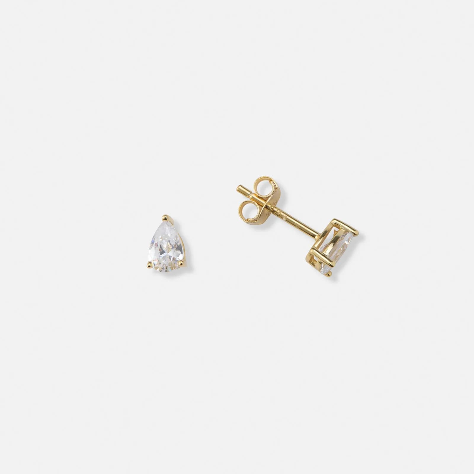 Guldpläterade silverörhängen, studs droppformad Kubisk Zirkonia - 6x4mm