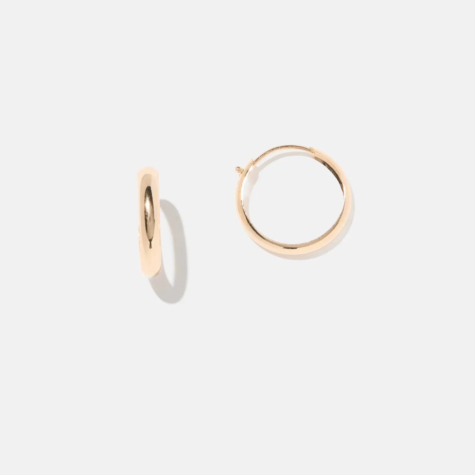 Örhängen 18k guld - kupade hoops 15 mm /3 mm