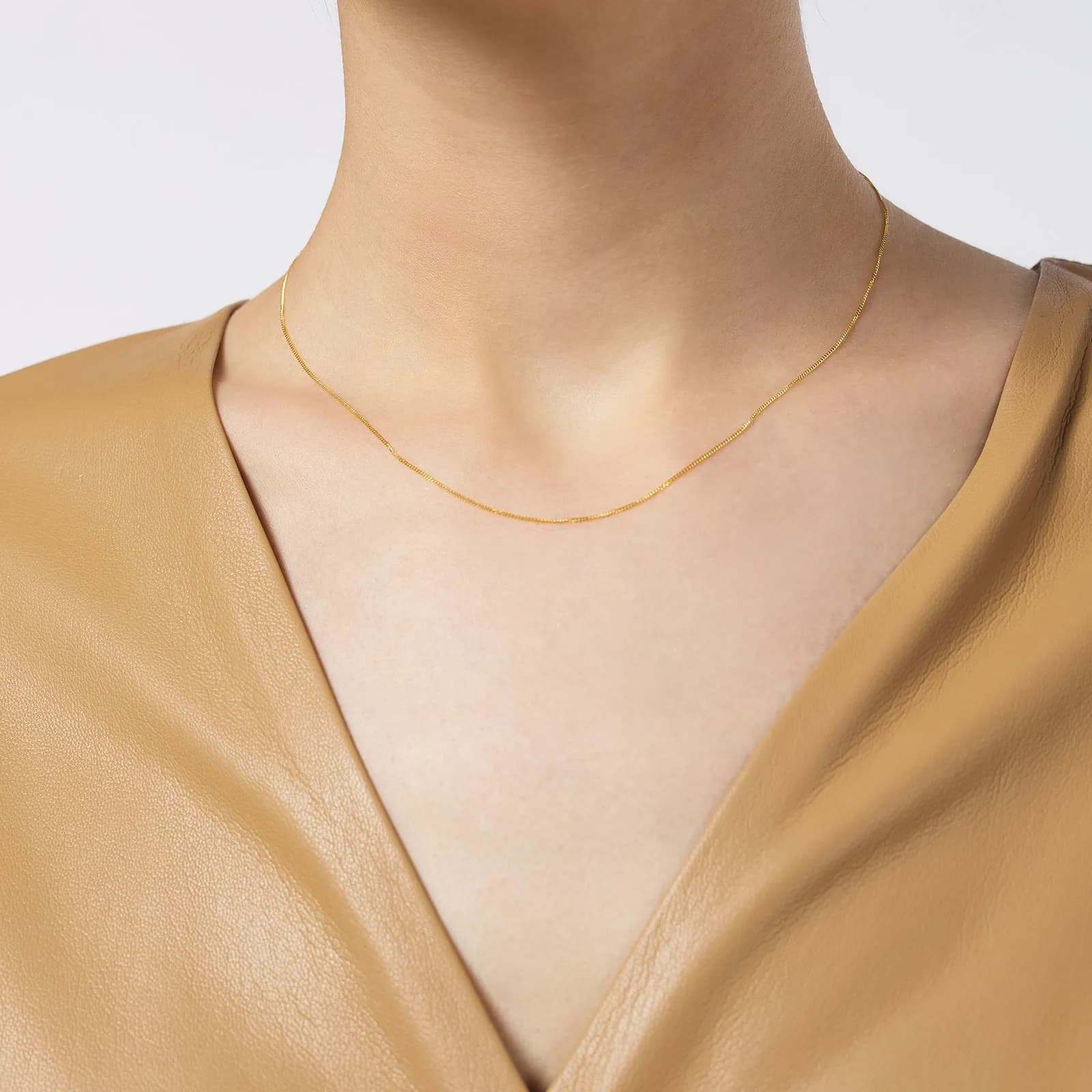 Halsband 9k guld 41-46 cm 2