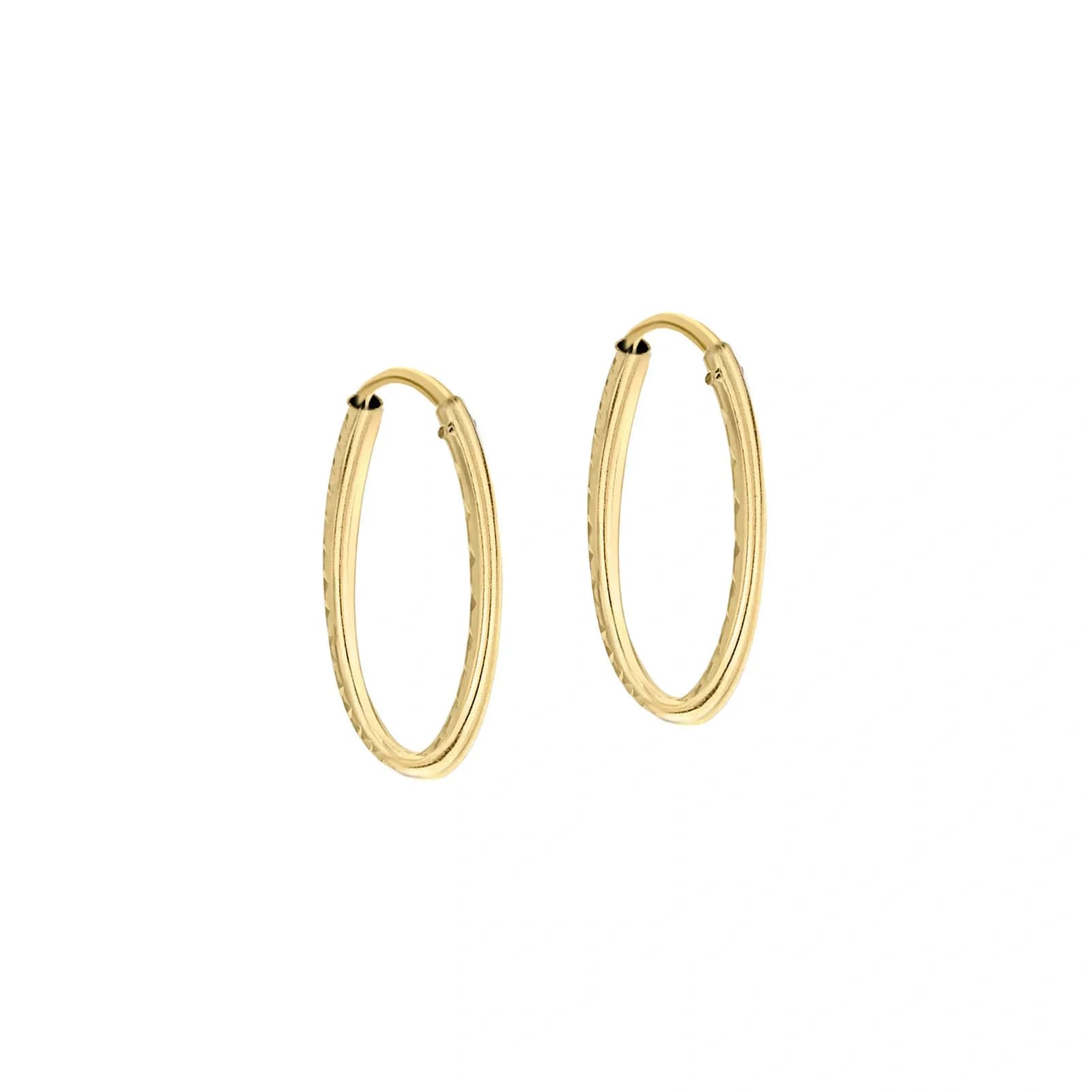 Örhängen 9k guld - mönstrade hoops 18 mm