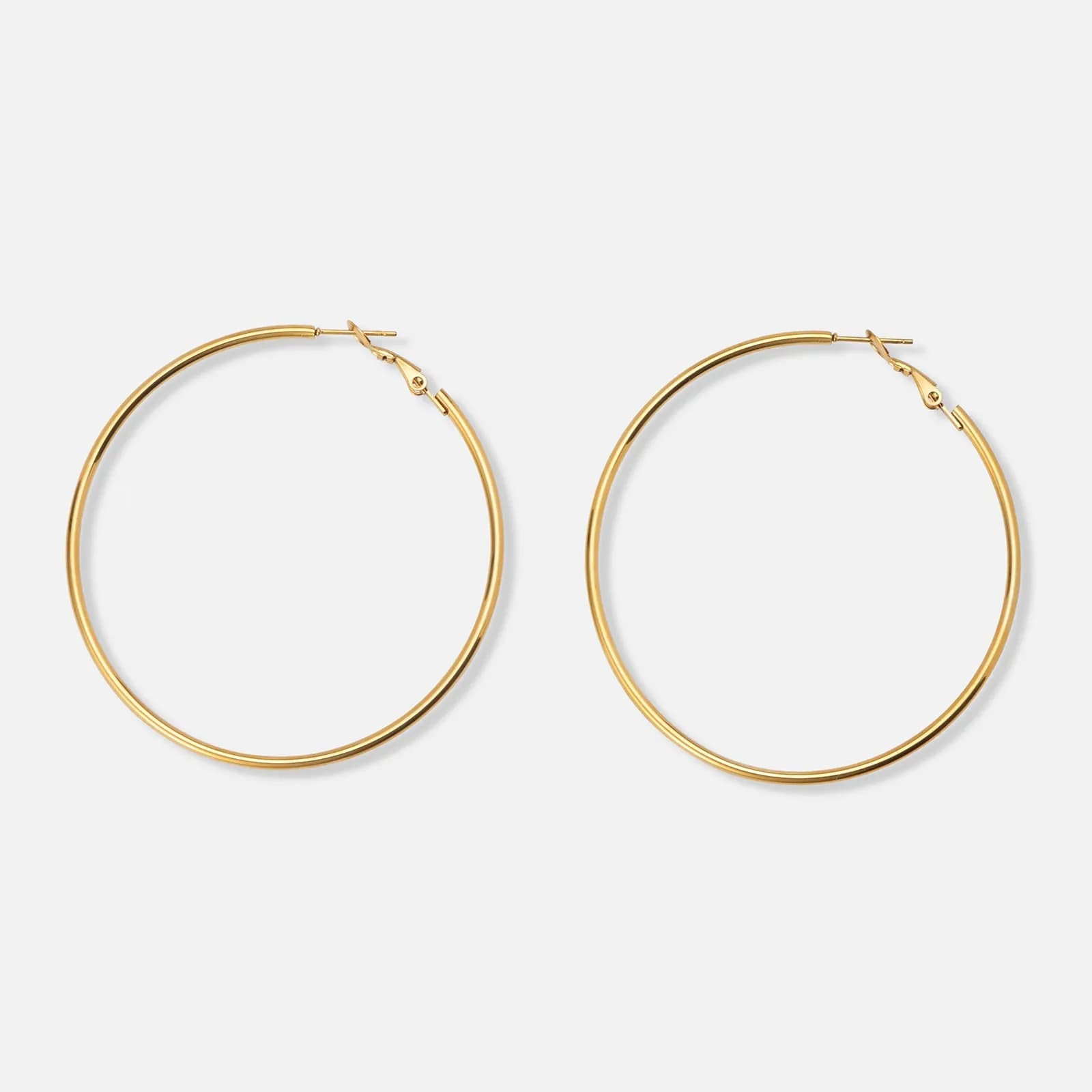 Guldpläterade stålörhängen, runda hoops - 60mm