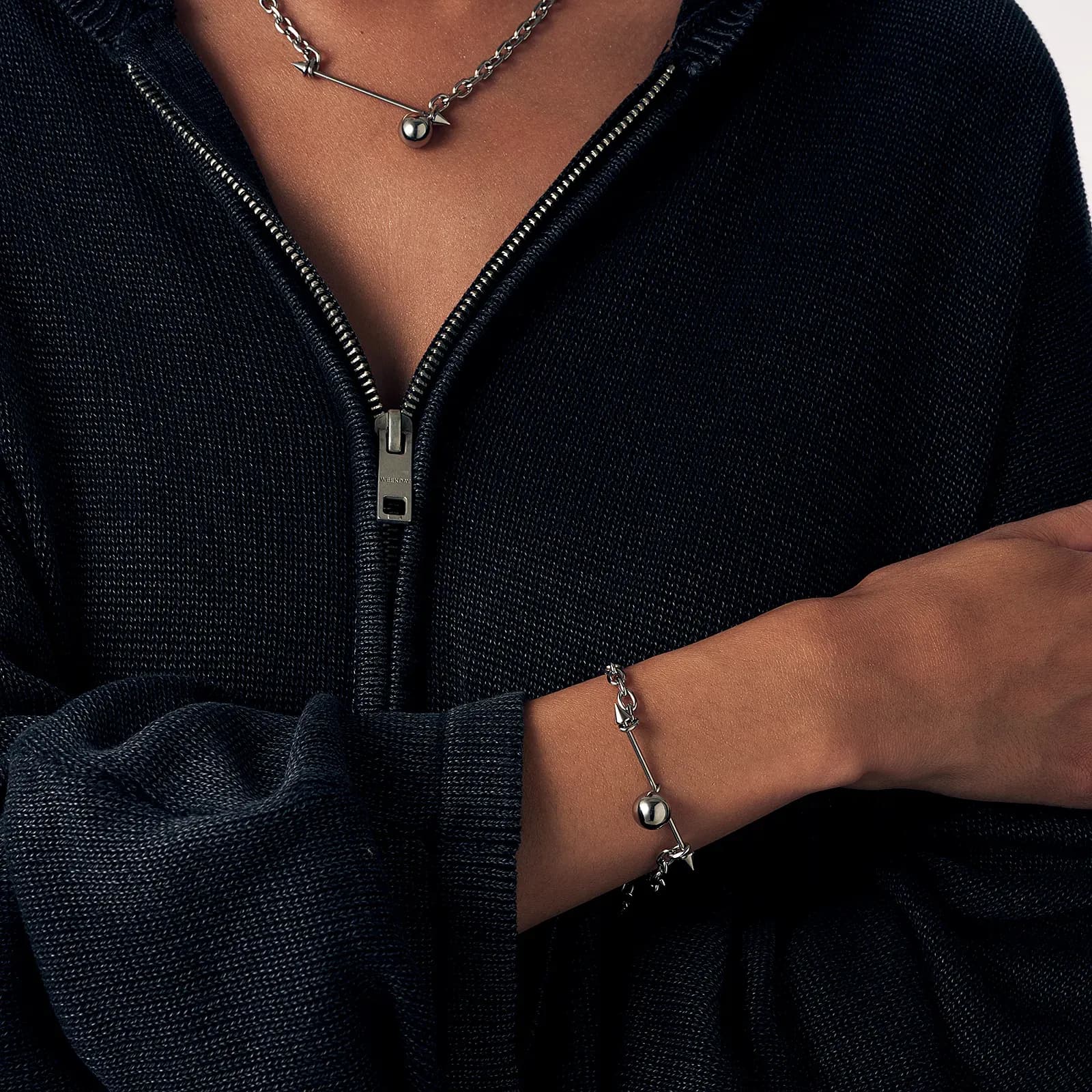 Armband stål, skivstång med spikes och boll - 16+4 cm 3