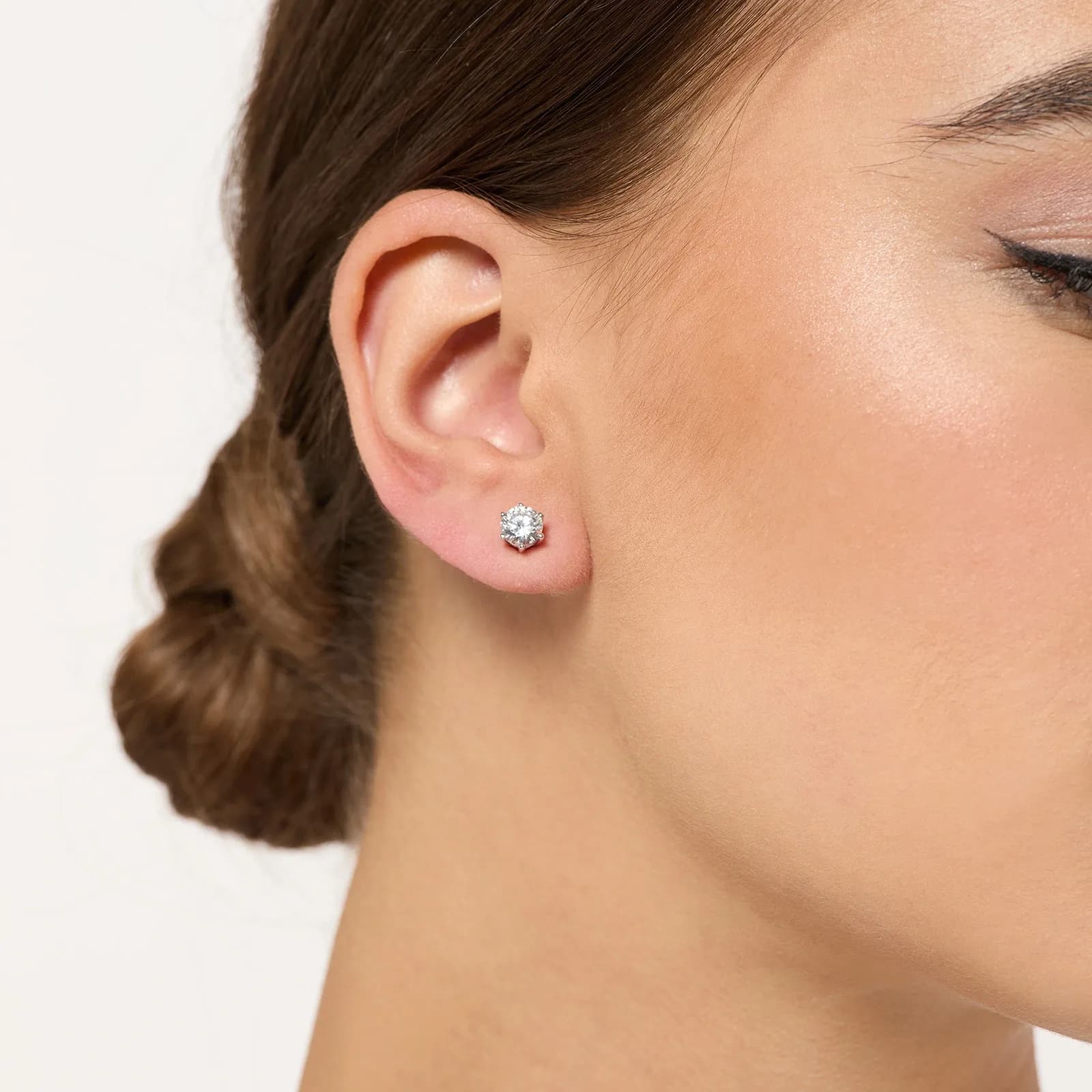 Örhängen Monica 18k vitguld, labbodlade diamanter 1,4 carat - Solitär 2