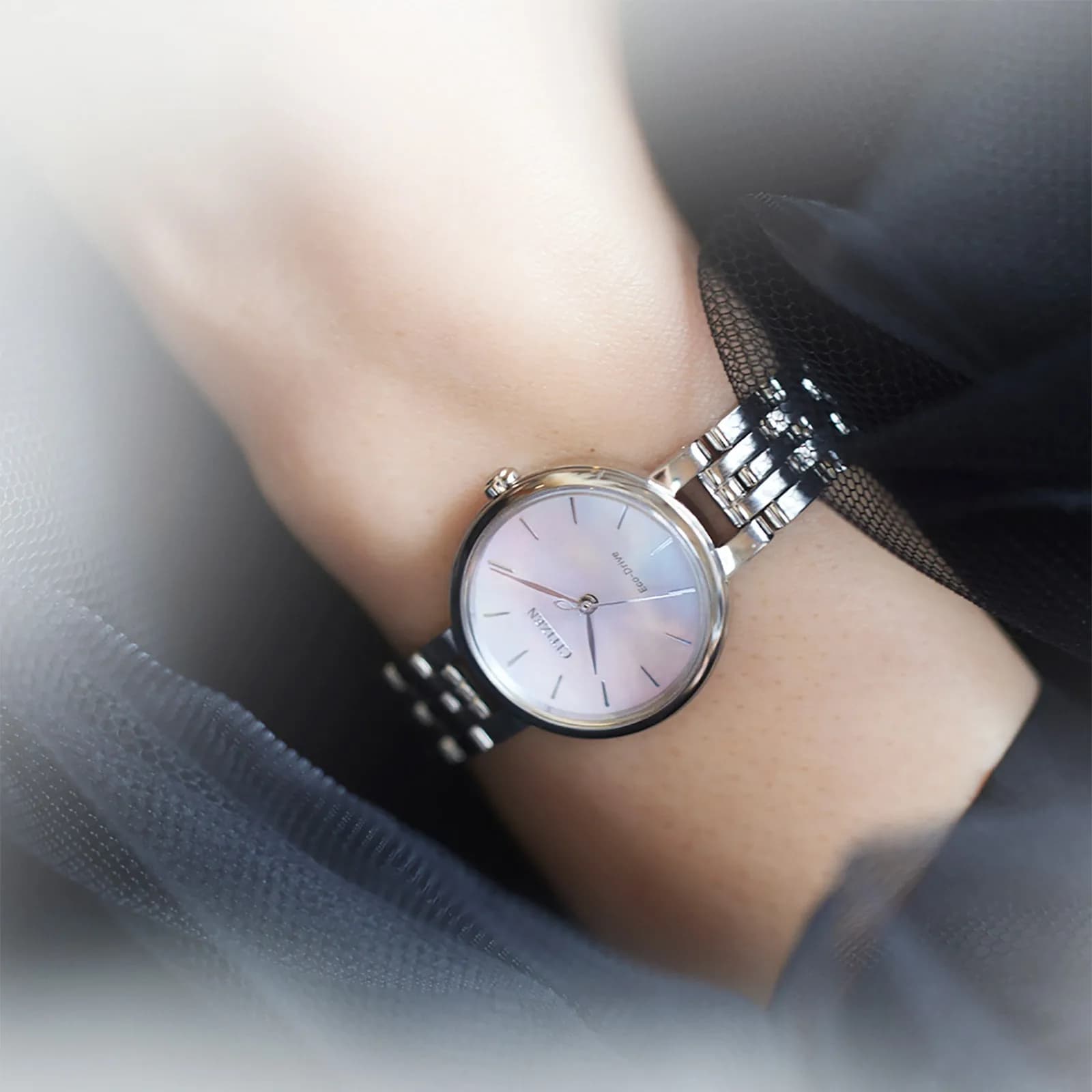 Citizen Eco-Drive damklocka - EM0990-81Y 3
