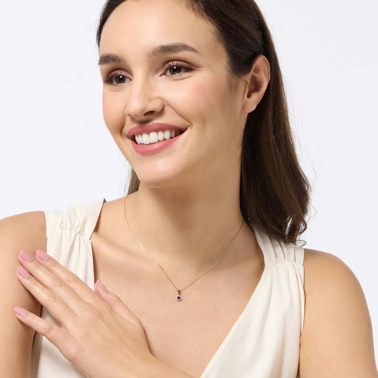 Halsband 18k guld med Carmoséhänge 3