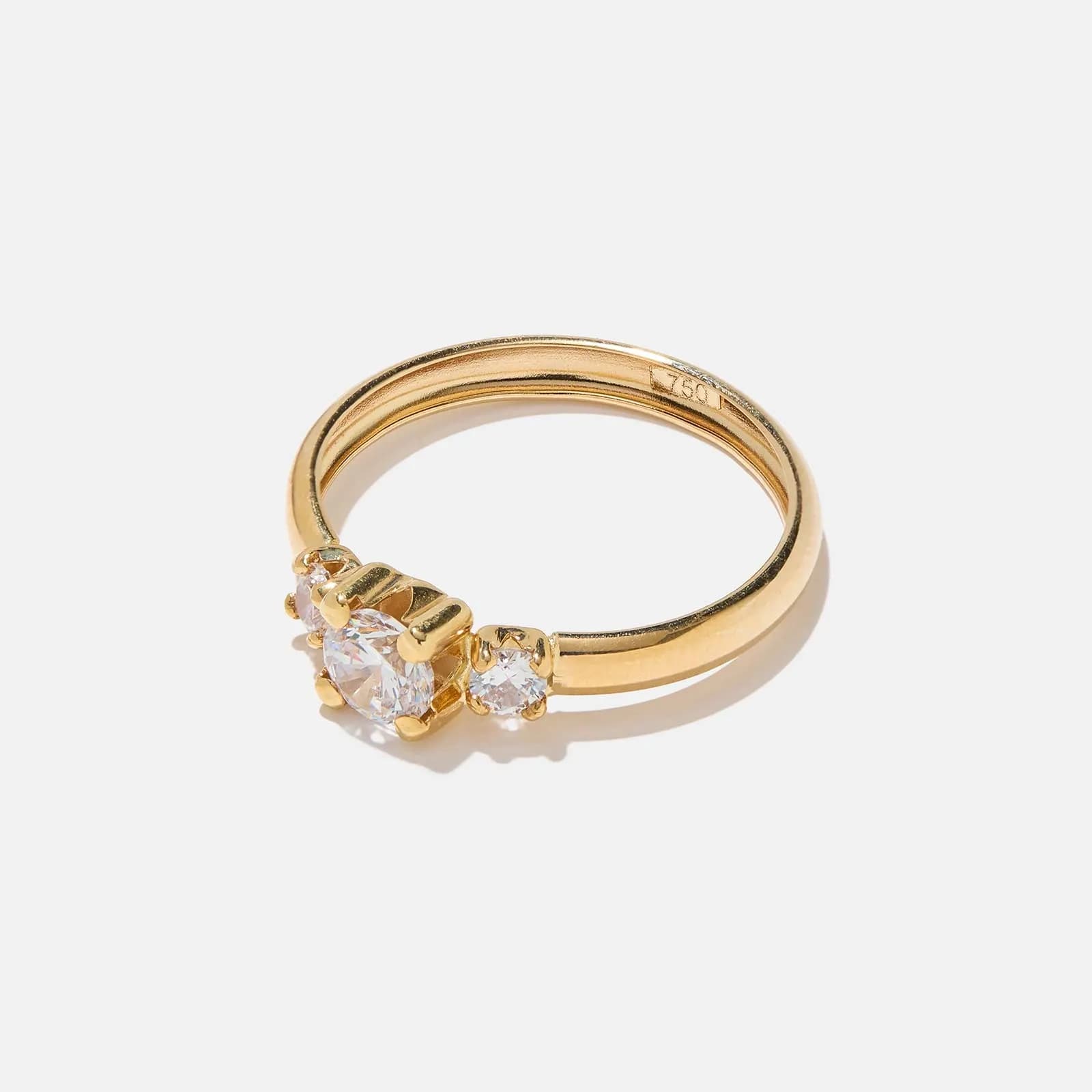 Ring 18k guld - tre Kubisk Zirkonia 1