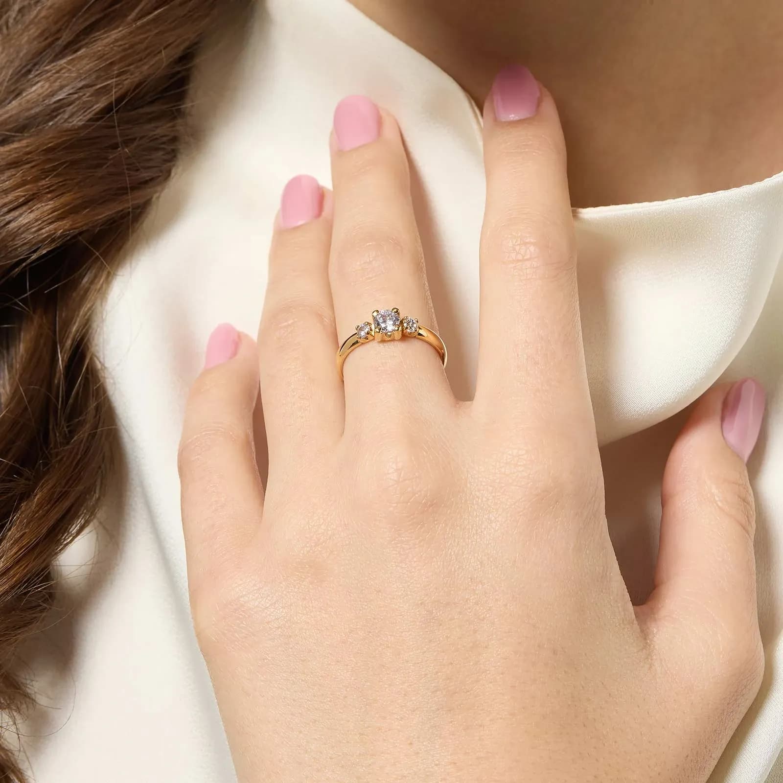 Ring 18k guld - tre Kubisk Zirkonia 2